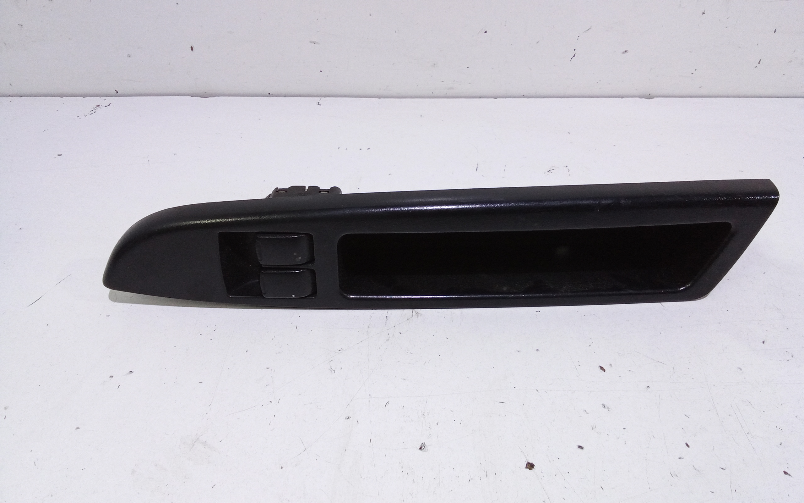 Interruttore Alzacristalli Porta Ant. Sinistro Usato