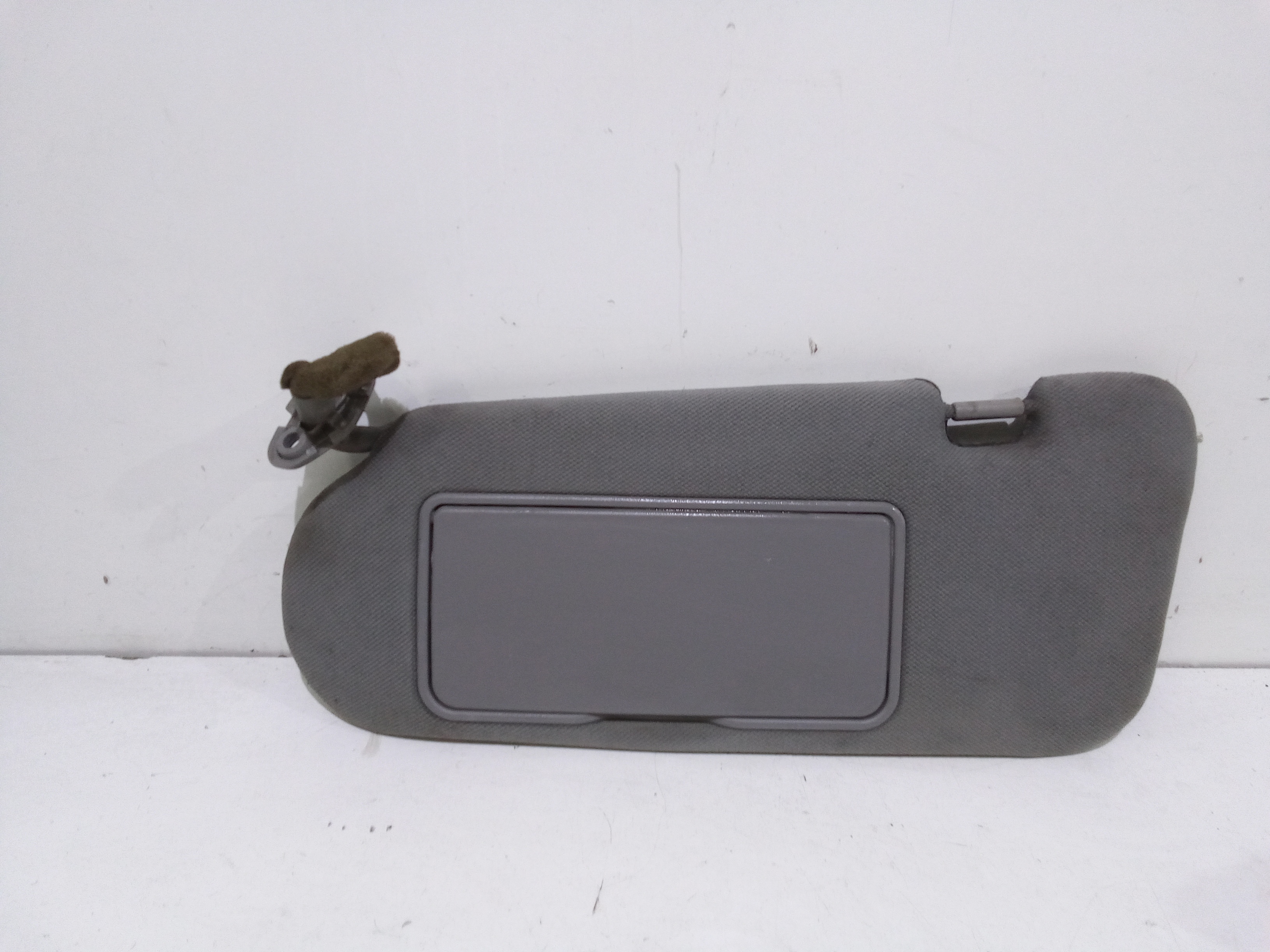 Aletta Parasole Parabrezza Sinistro 852113E040CY Usato