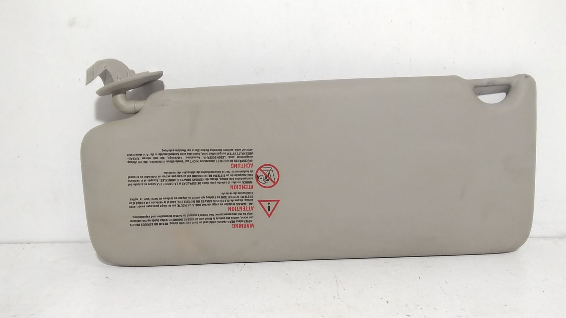 Aletta Parasole Parabrezza Destro 8200809473 Usato