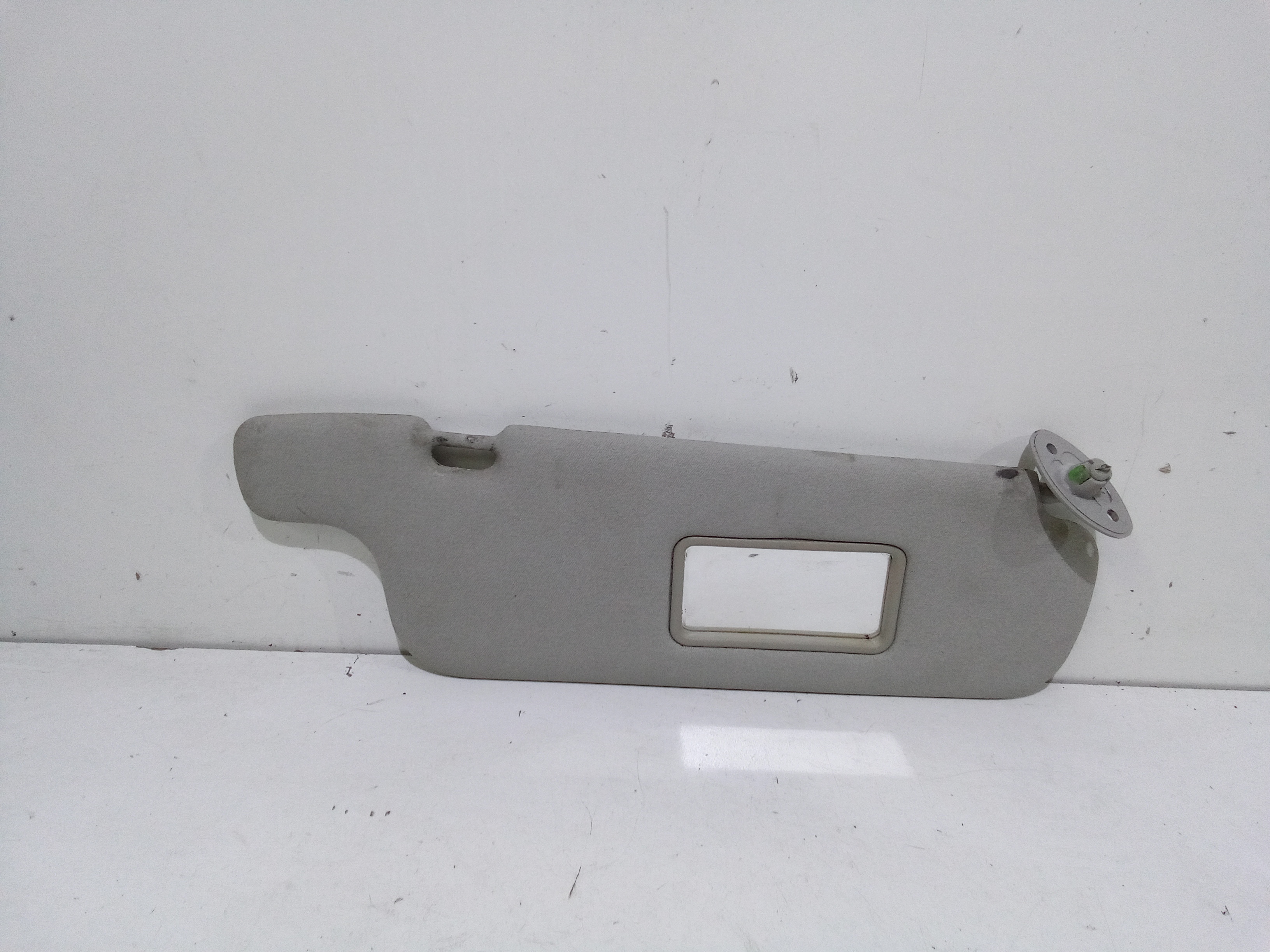 Aletta Parasole Parabrezza Destro 743100D011B0 Usato