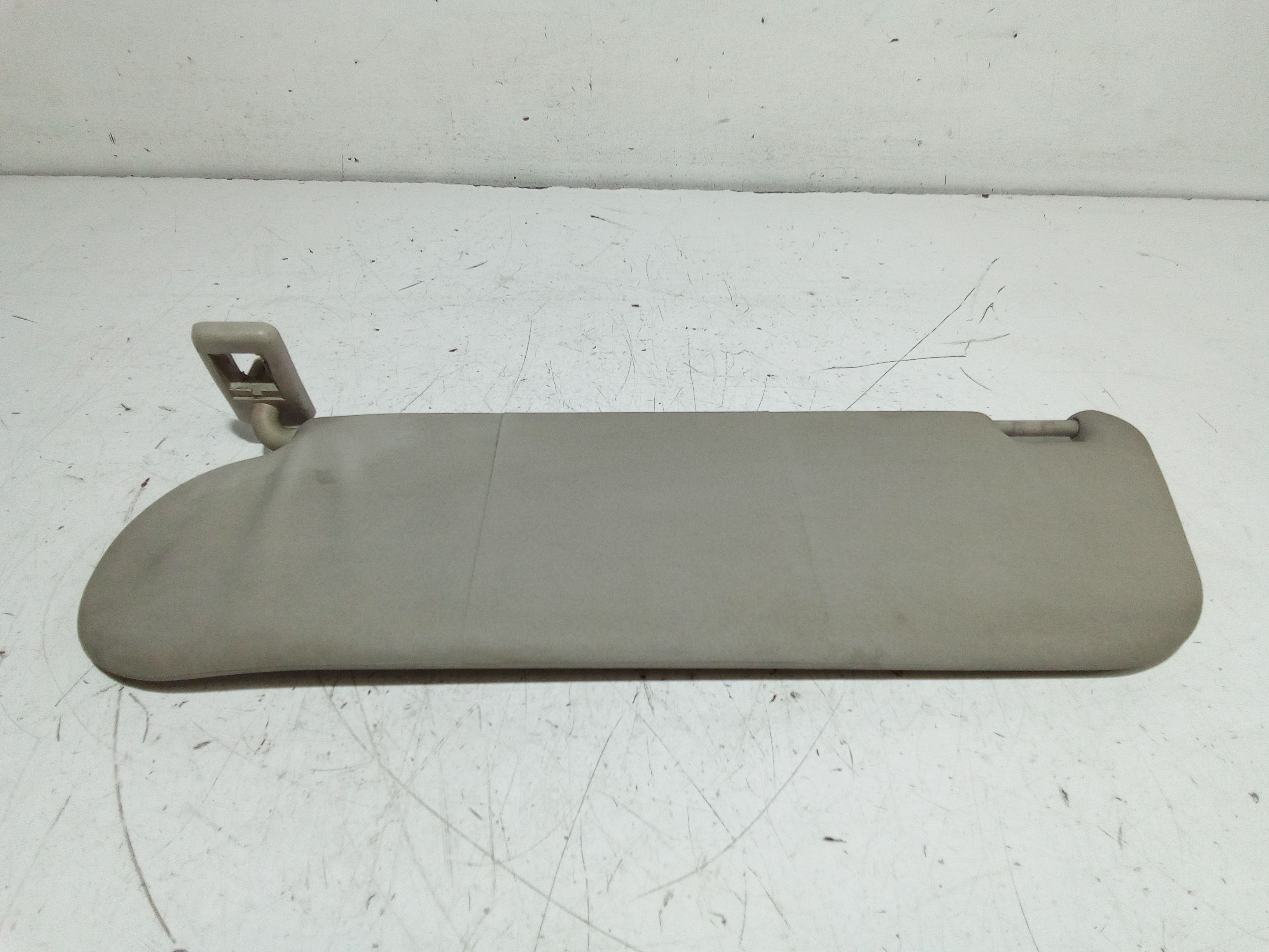 Aletta Parasole Parabrezza Sinistro 24454157 Usato