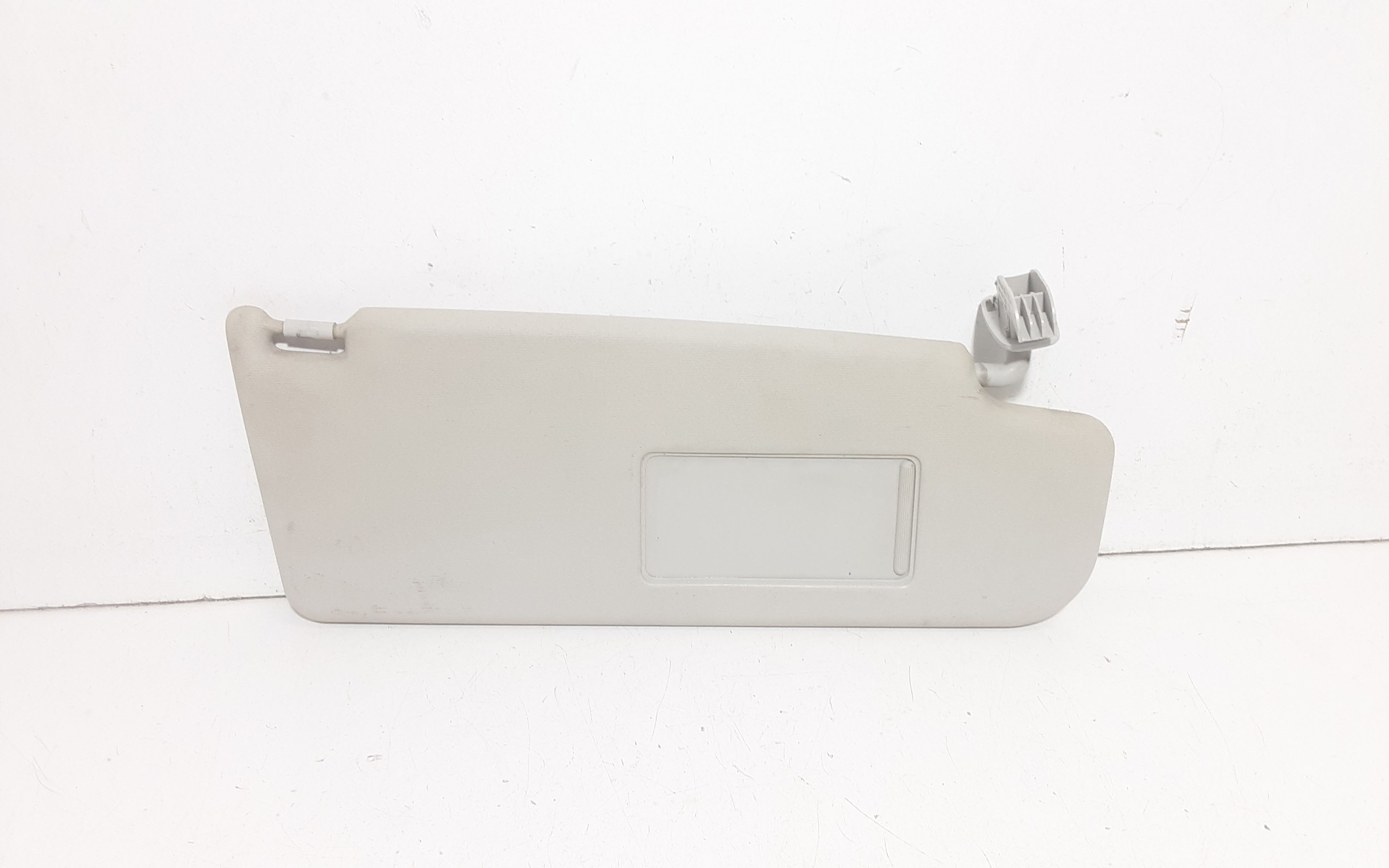 Aletta Parasole Parabrezza Destro 5Z9857552L72 Usato