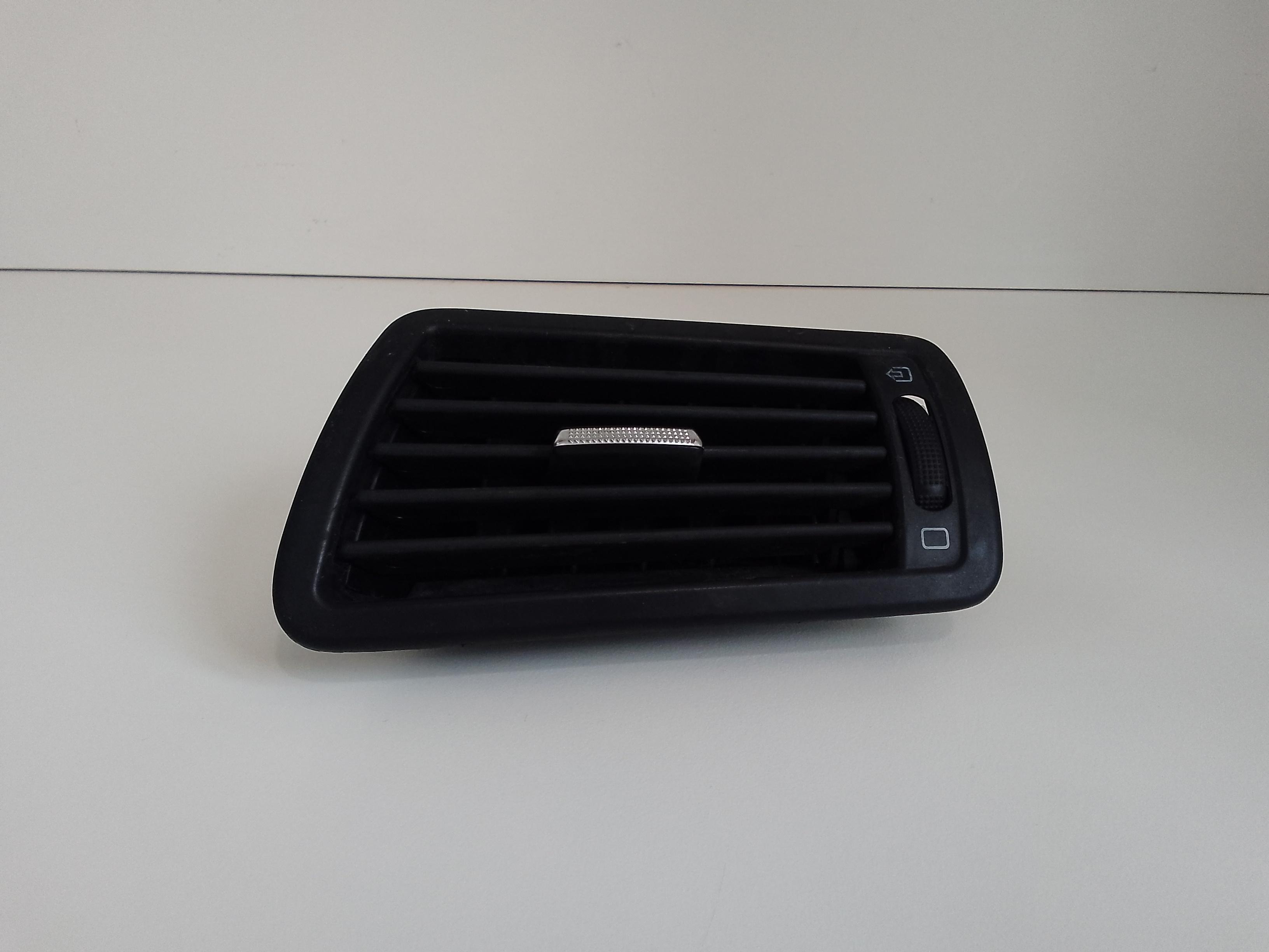 Condotto Aria Bocchette Lat. Cruscotto Destro 1487234080 Usato