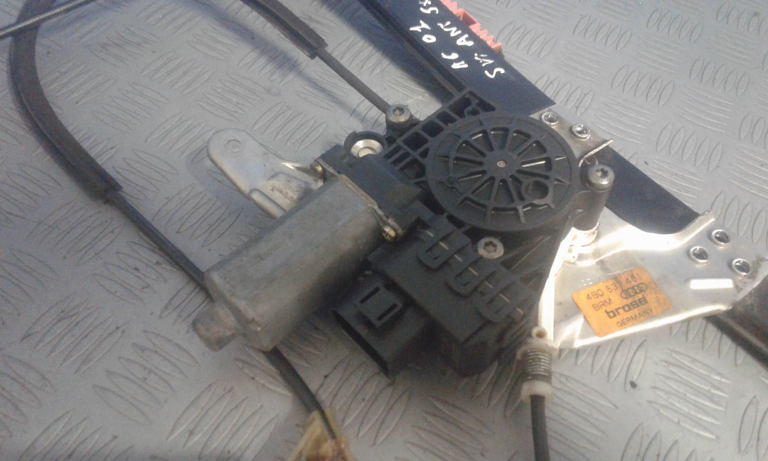 Alzacristallo Porta Ant. Sinistro Usato