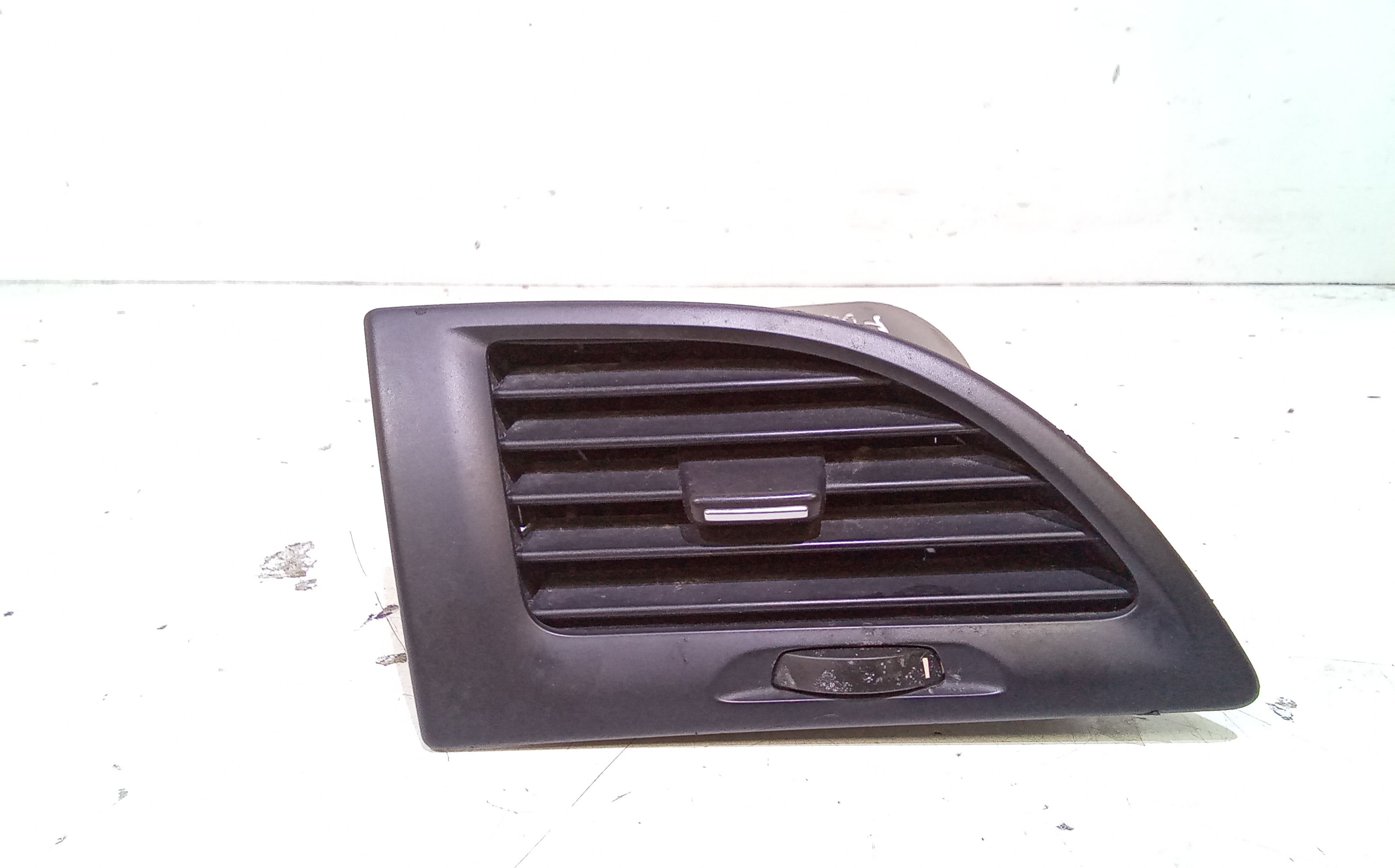 Condotto Aria Bocchette Lat. Cruscotto Sinistro Usato