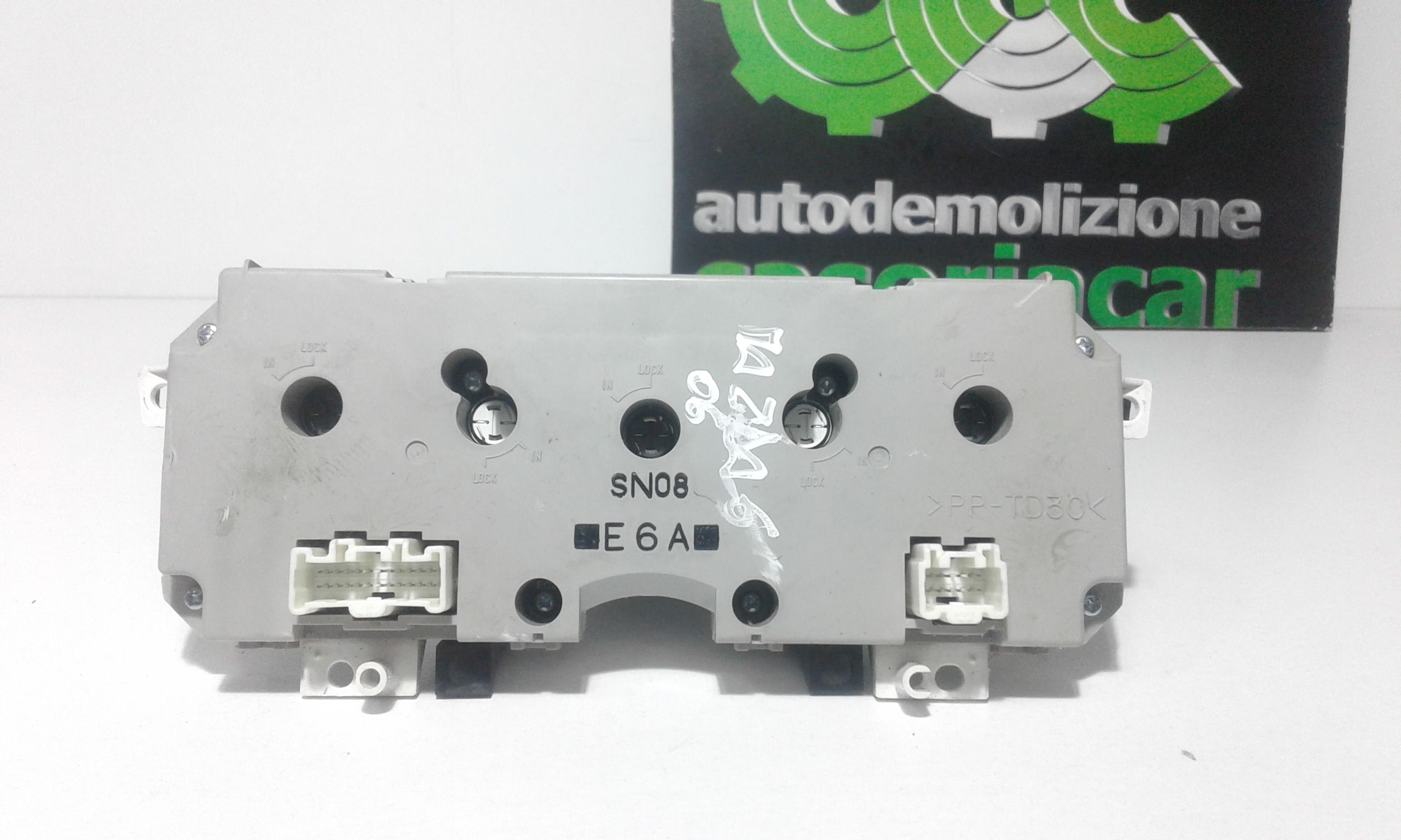 Blocco Comando Climatizzazione GJ6A61190A Usato