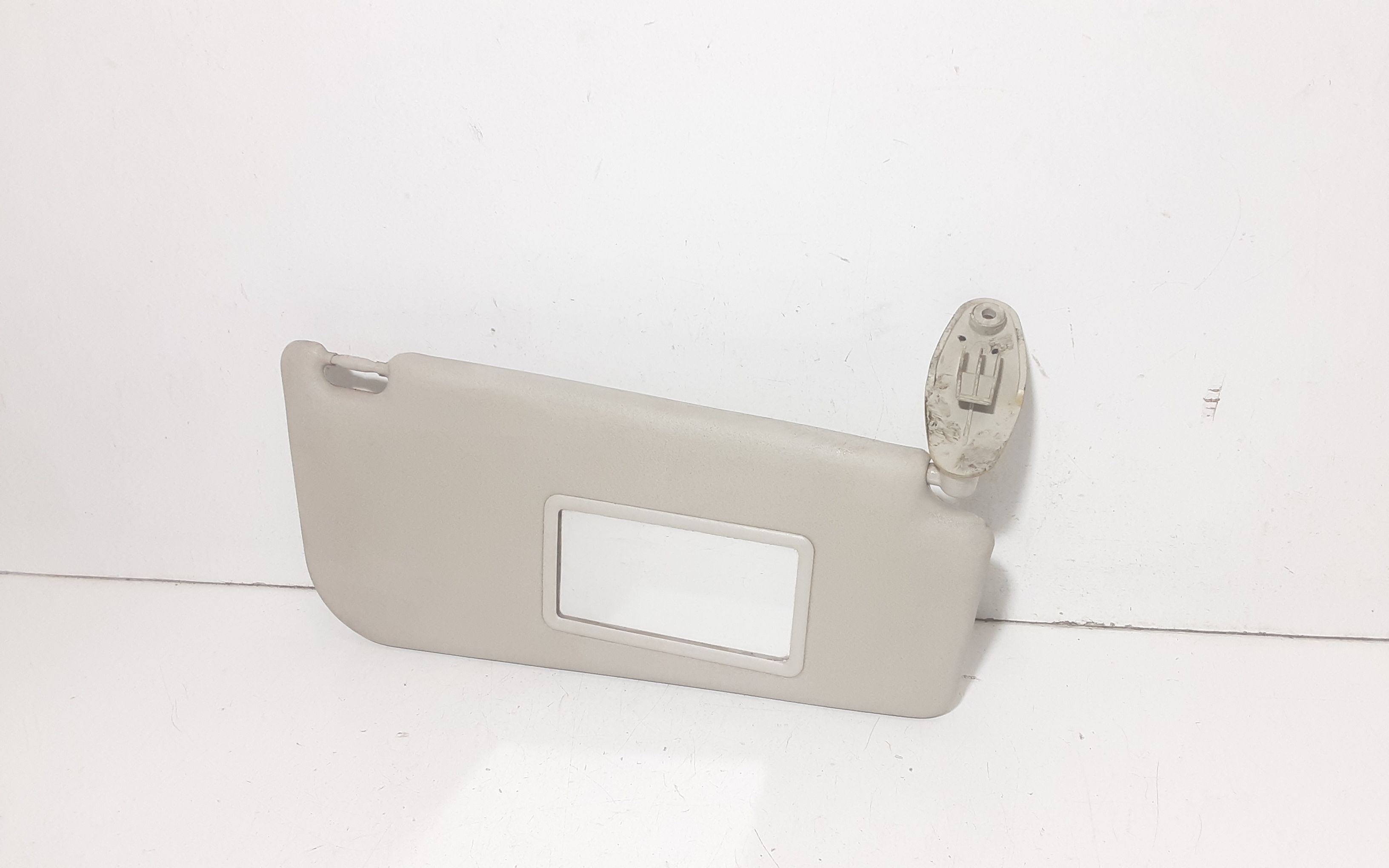 Aletta Parasole Parabrezza Destro 735338206 Usato