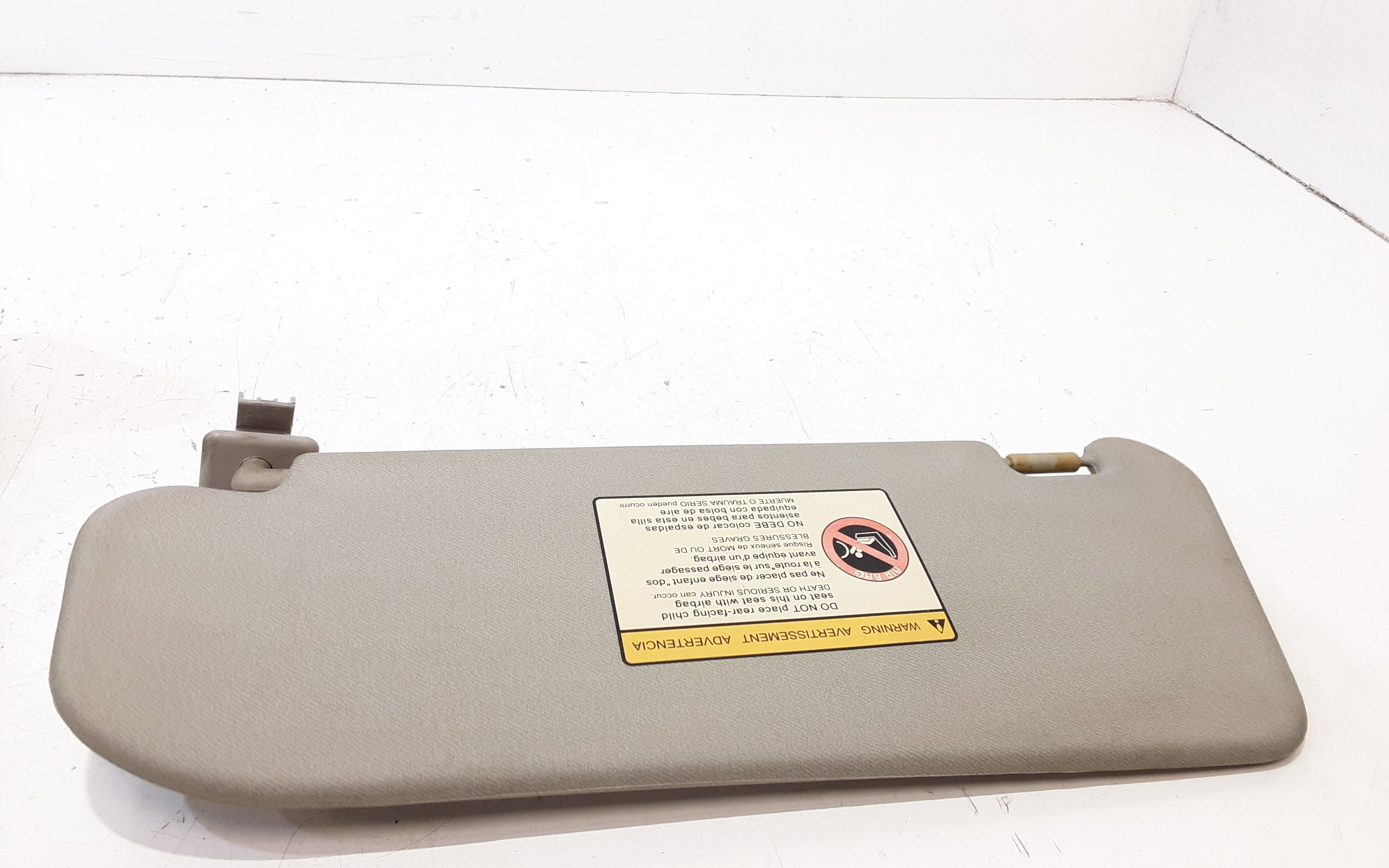 Aletta Parasole Parabrezza Destro 96537730 Usato