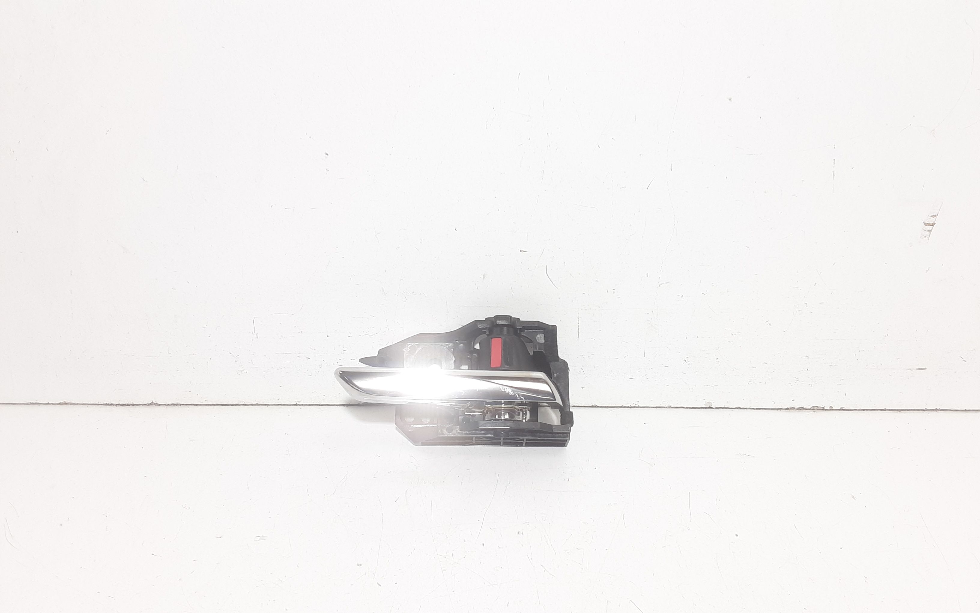 Maniglia Int. Apertura Porta Ant. Destro Usato