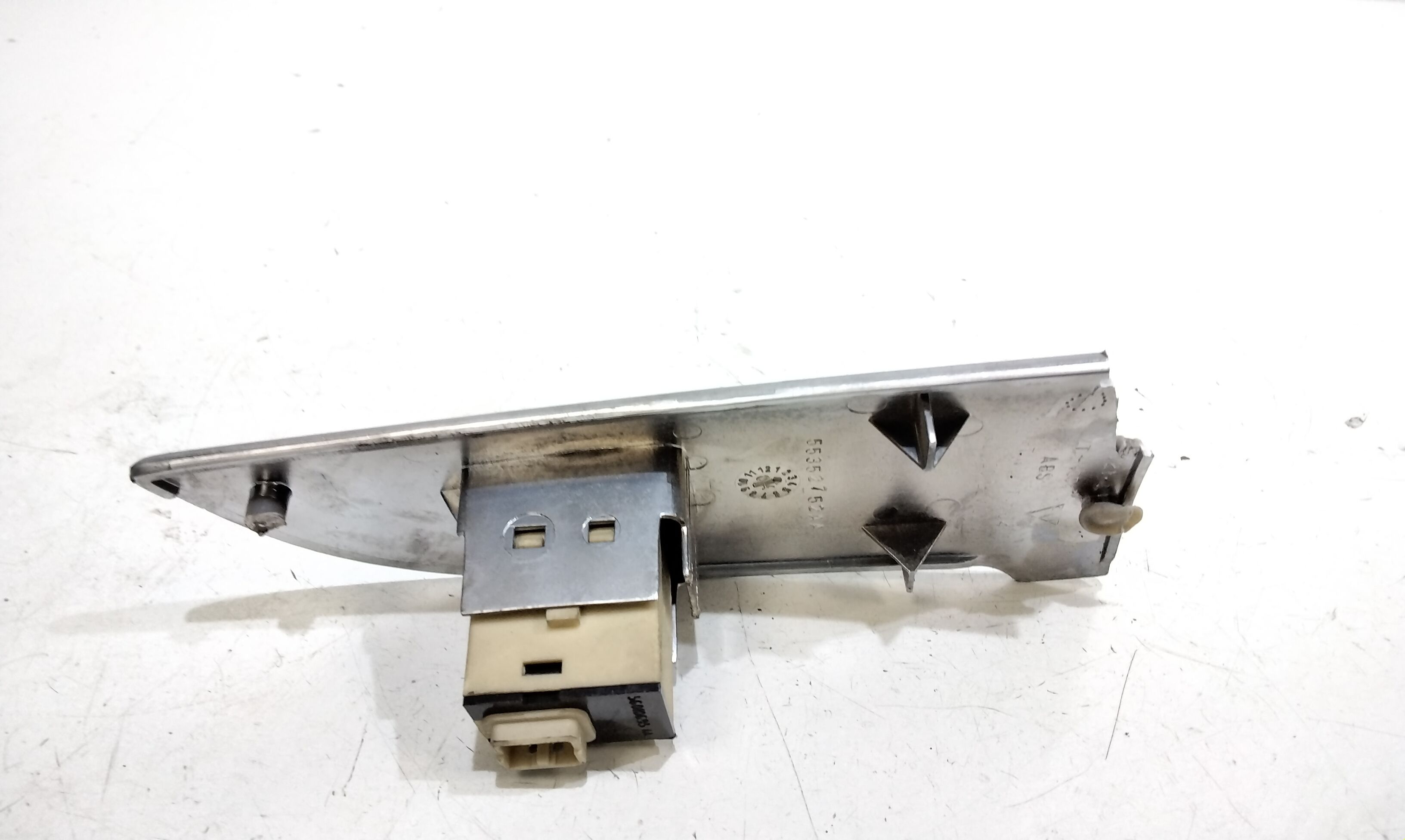 Interruttore Alzacristalli Porta Ant. Destro Usato