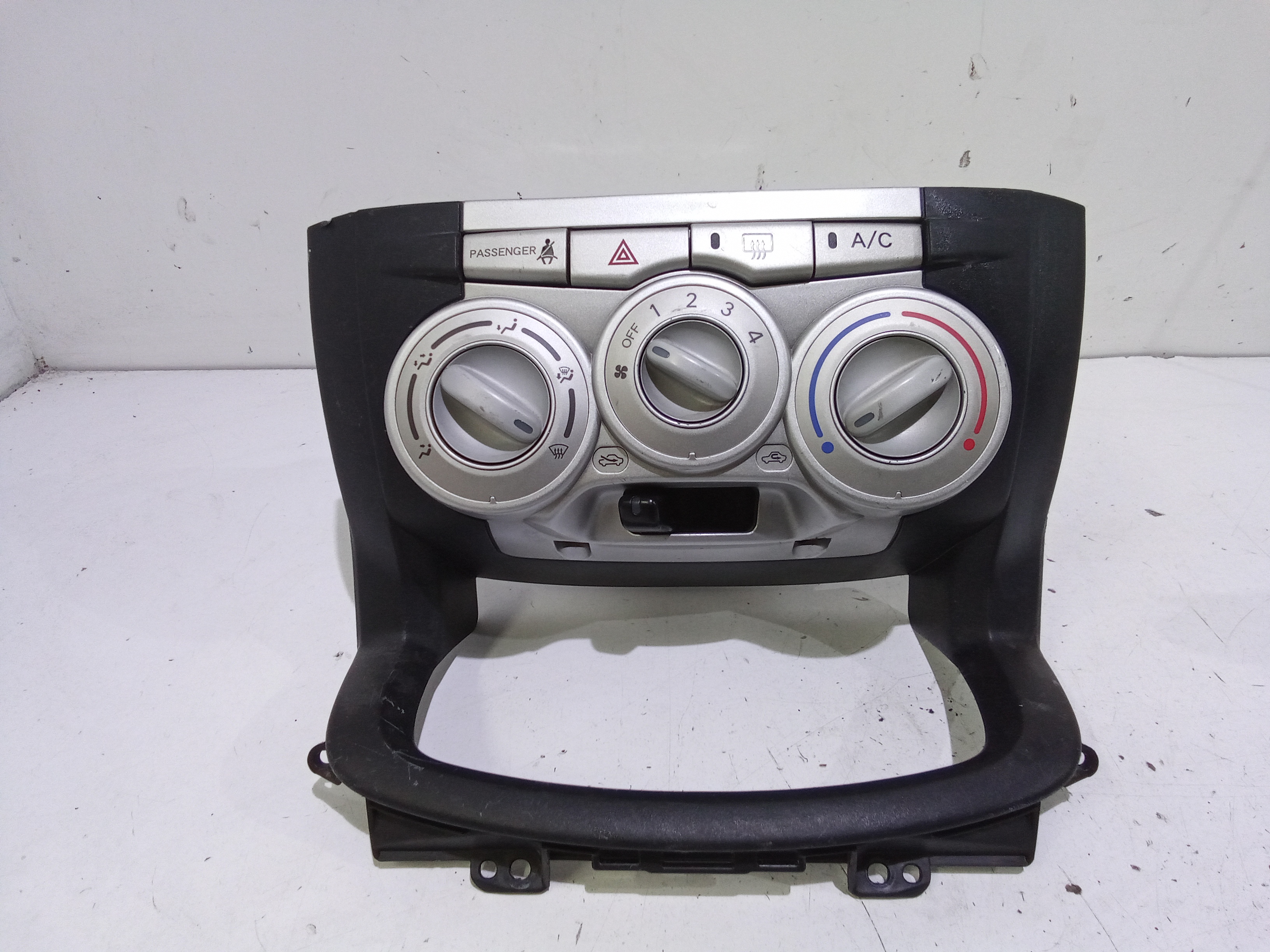 Blocco Comando Climatizzazione 55902B1020 Usato