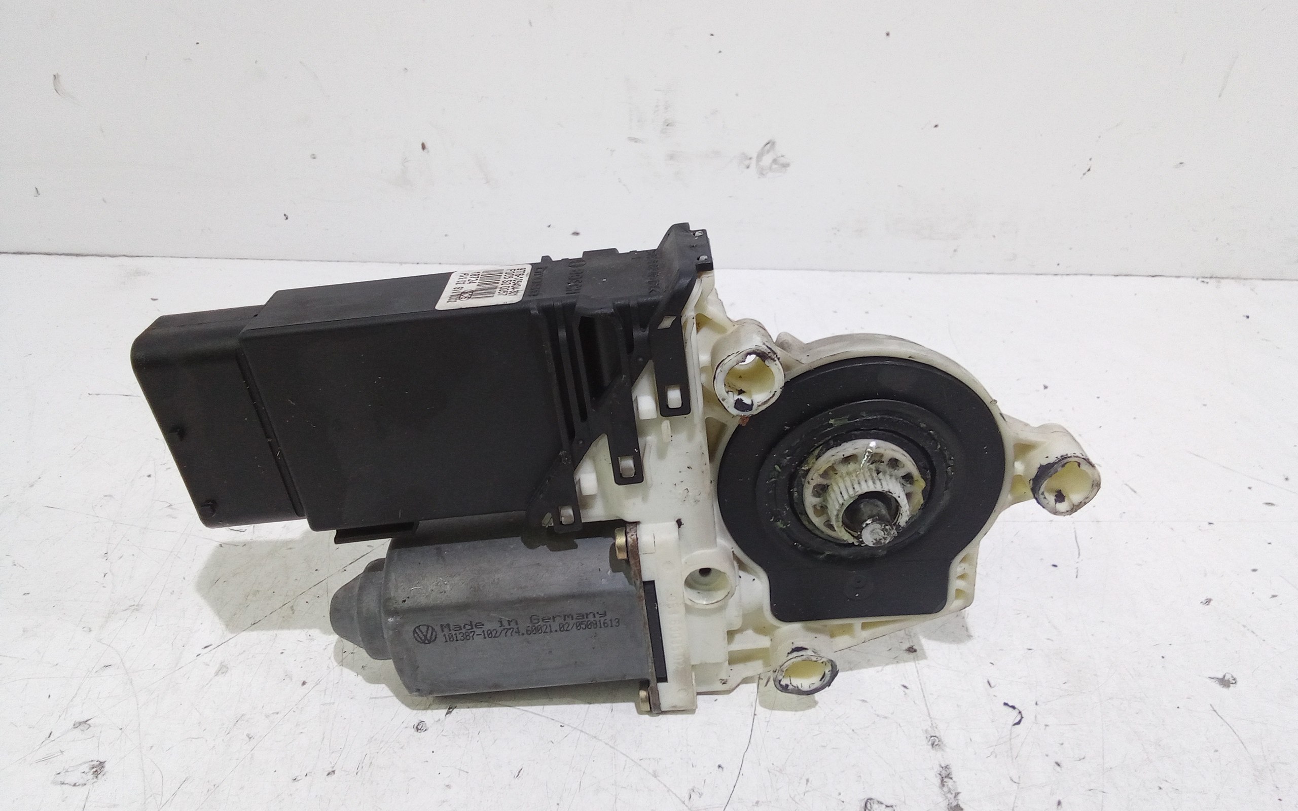 Motorino Alzacristallo Porta Ant. Sinistro 1C0959801B017 Usato