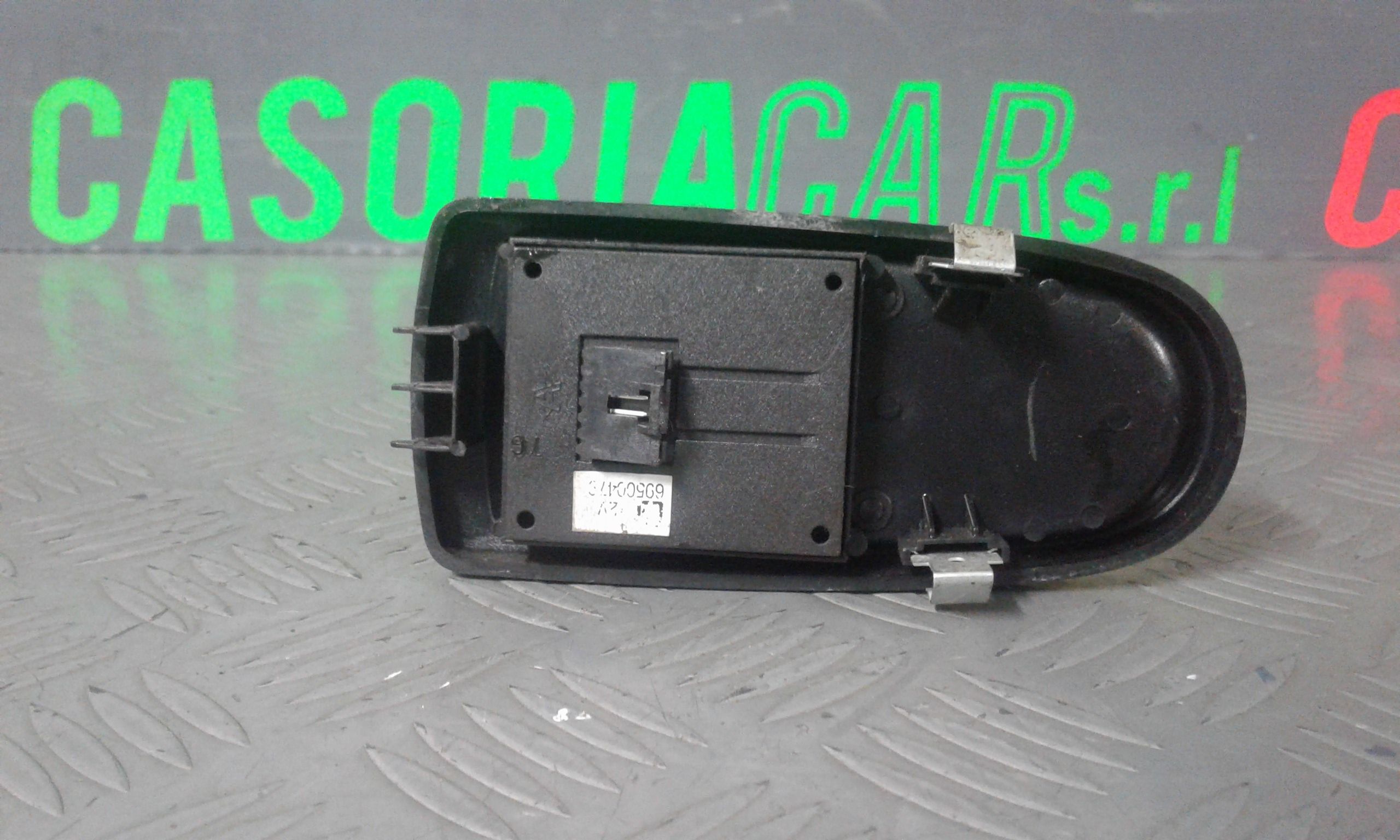 Interruttore Alzacristalli Porta Ant. Destro Usato