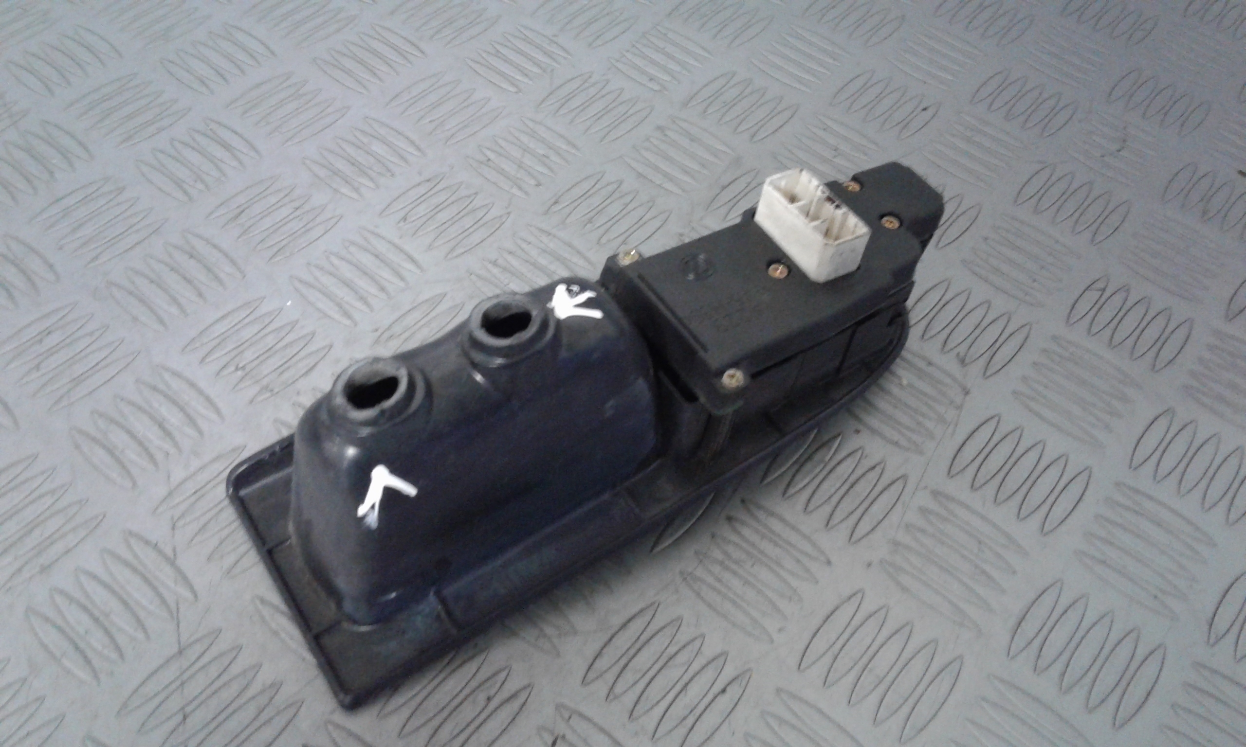 Interruttore Alzacristalli Porta Ant. Sinistro Usato