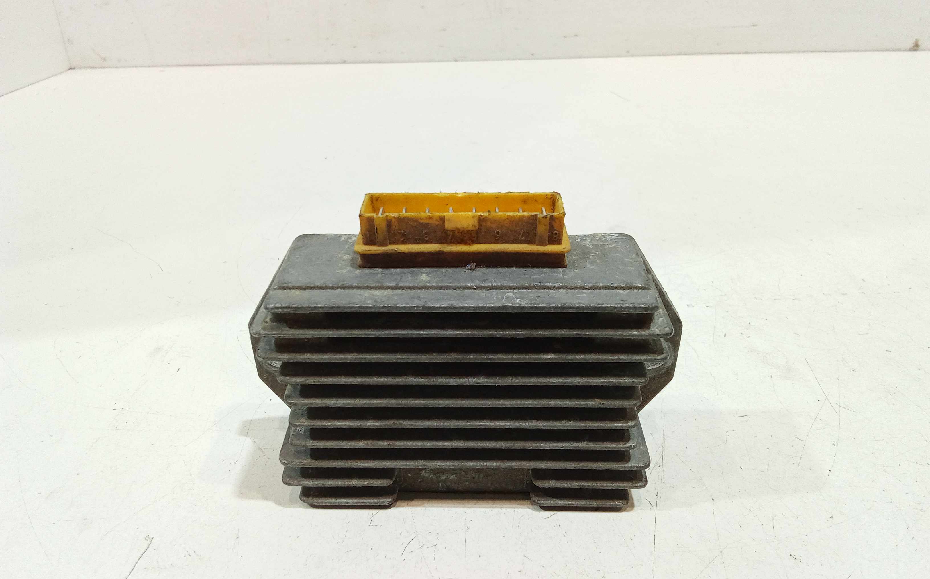 Regolatore Tensione Usato