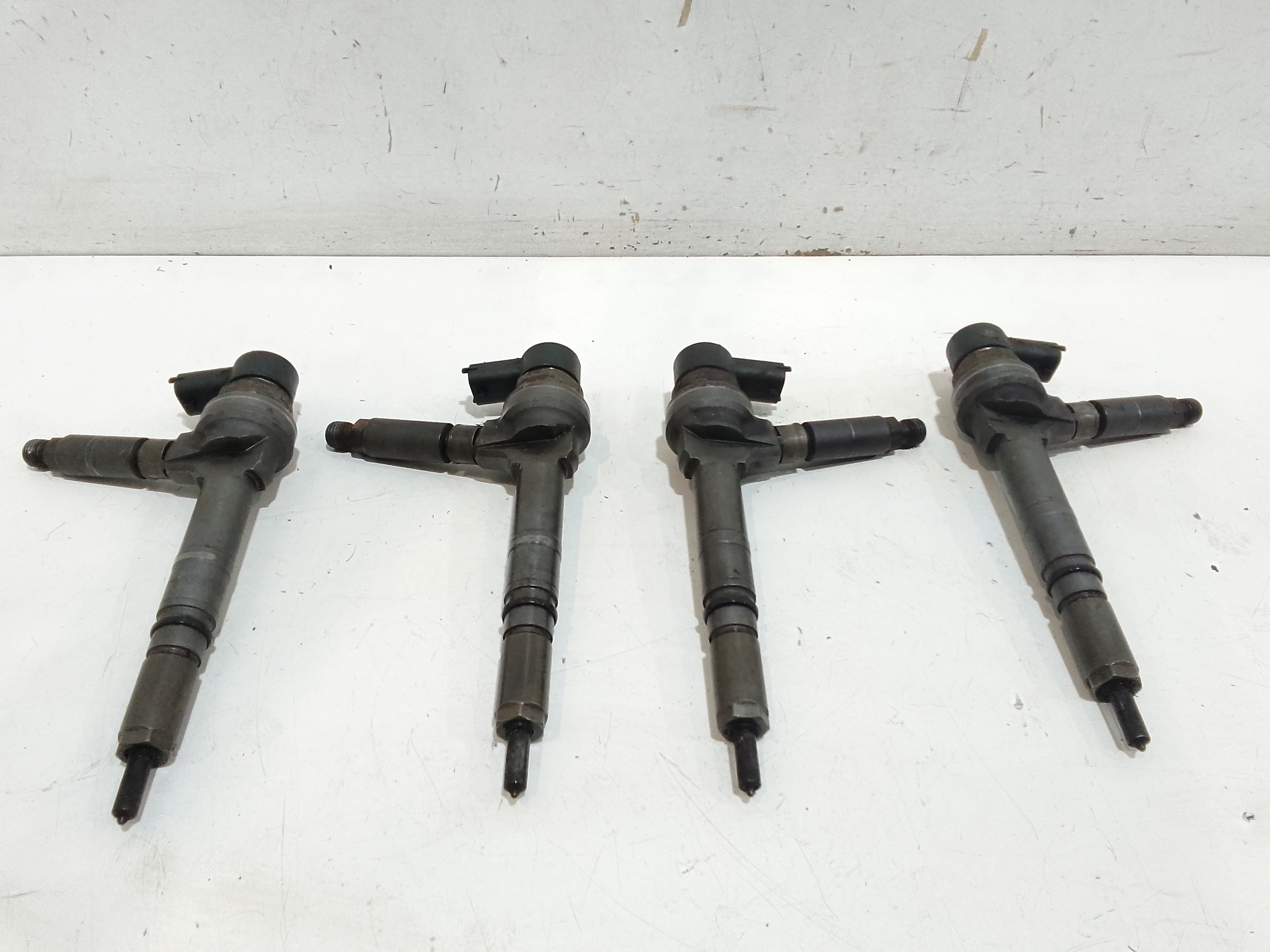 Iniettore 93186230 Usato