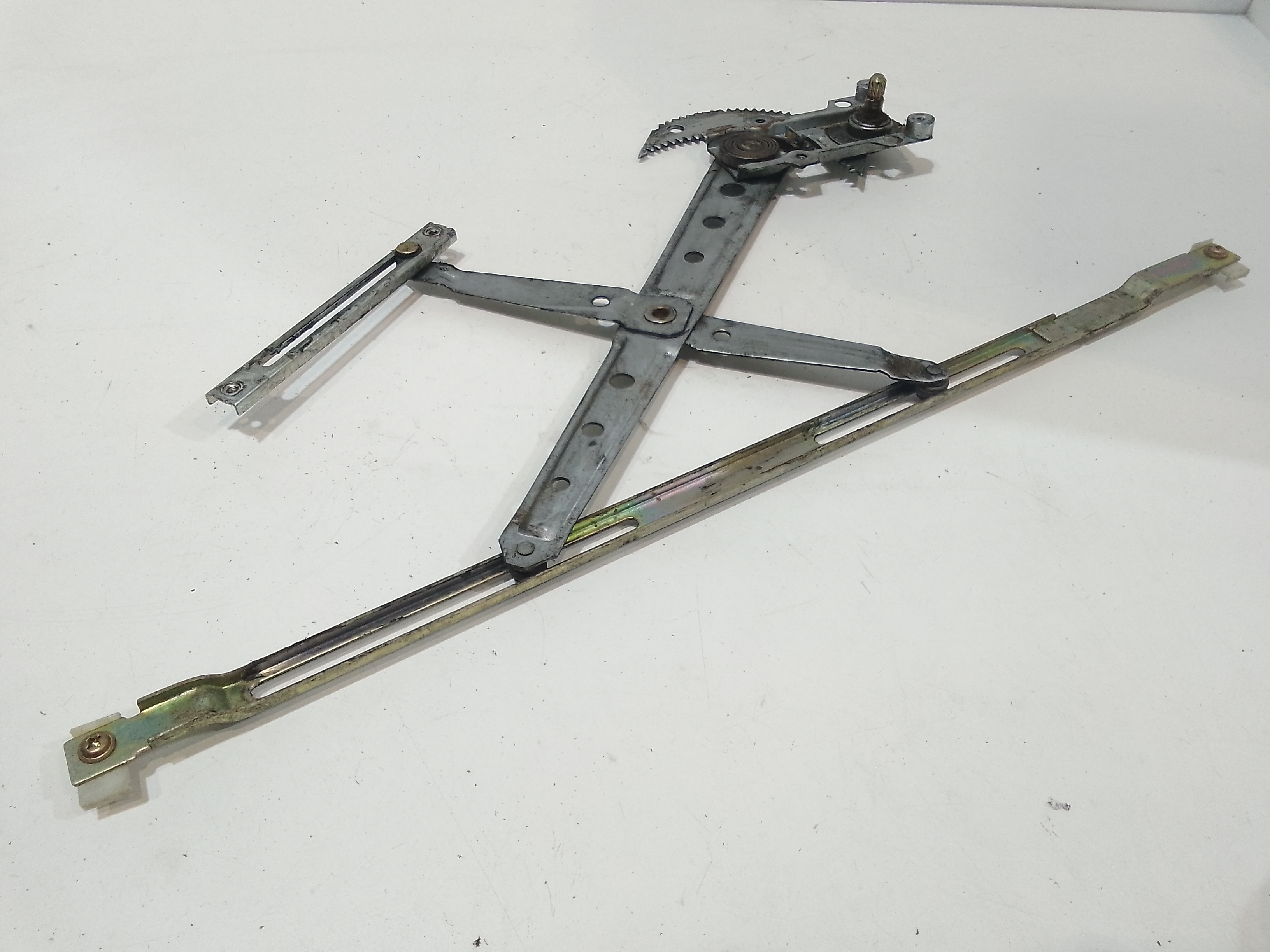 Alzacristallo Porta Ant. Destro Usato