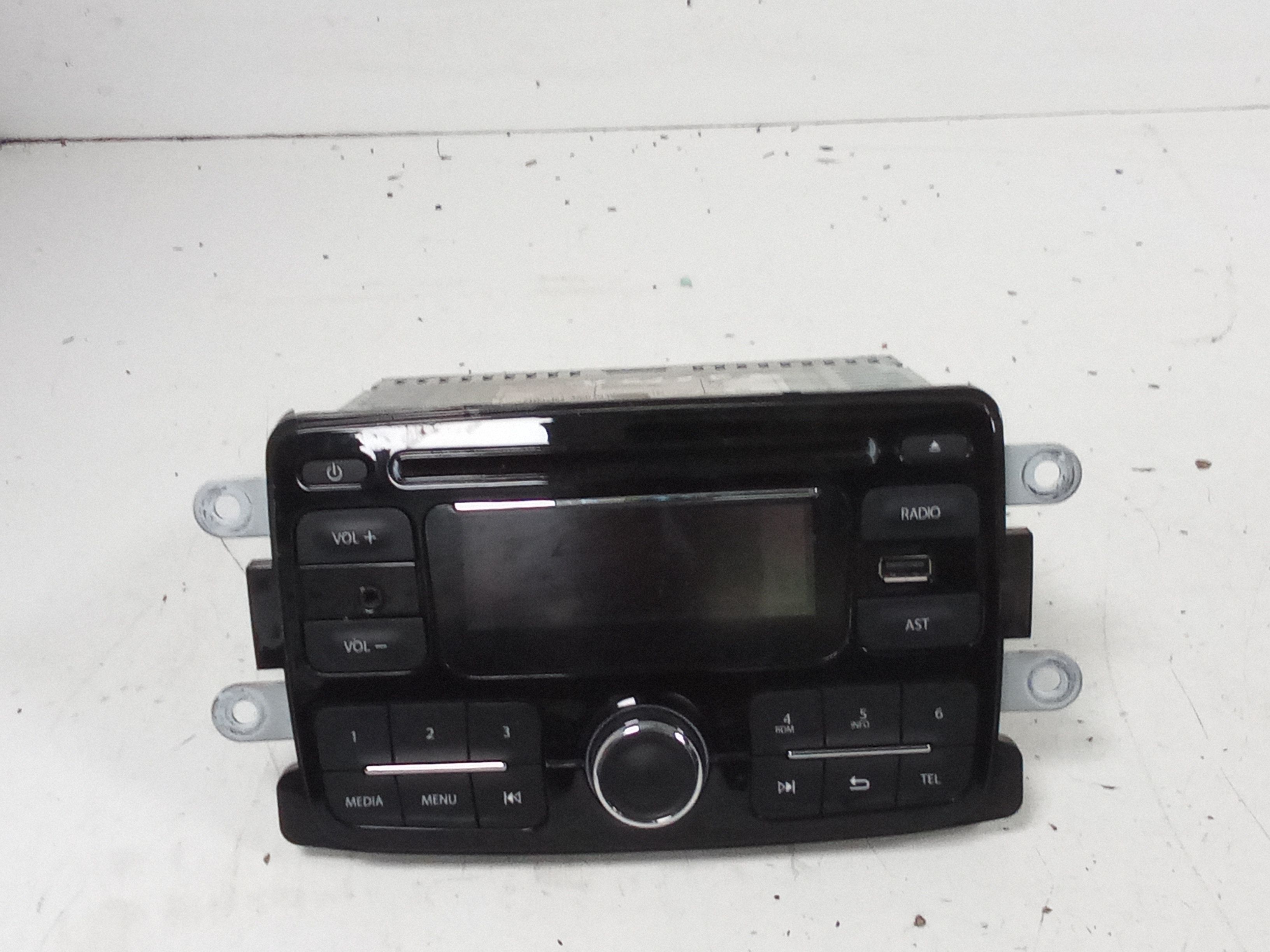 Autoradio 281150198R Usato