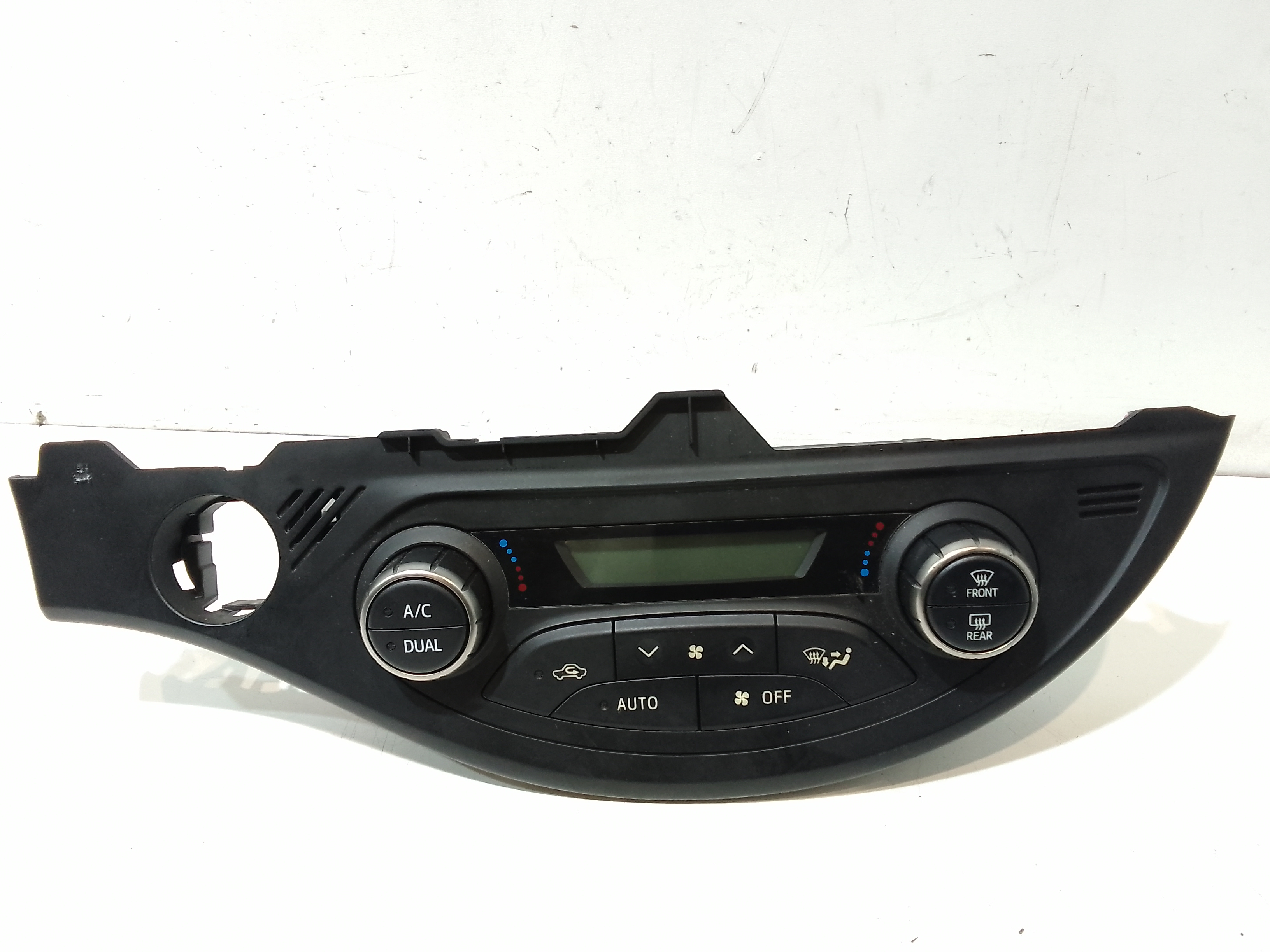 Blocco Comando Climatizzazione 559000D770C1 Usato