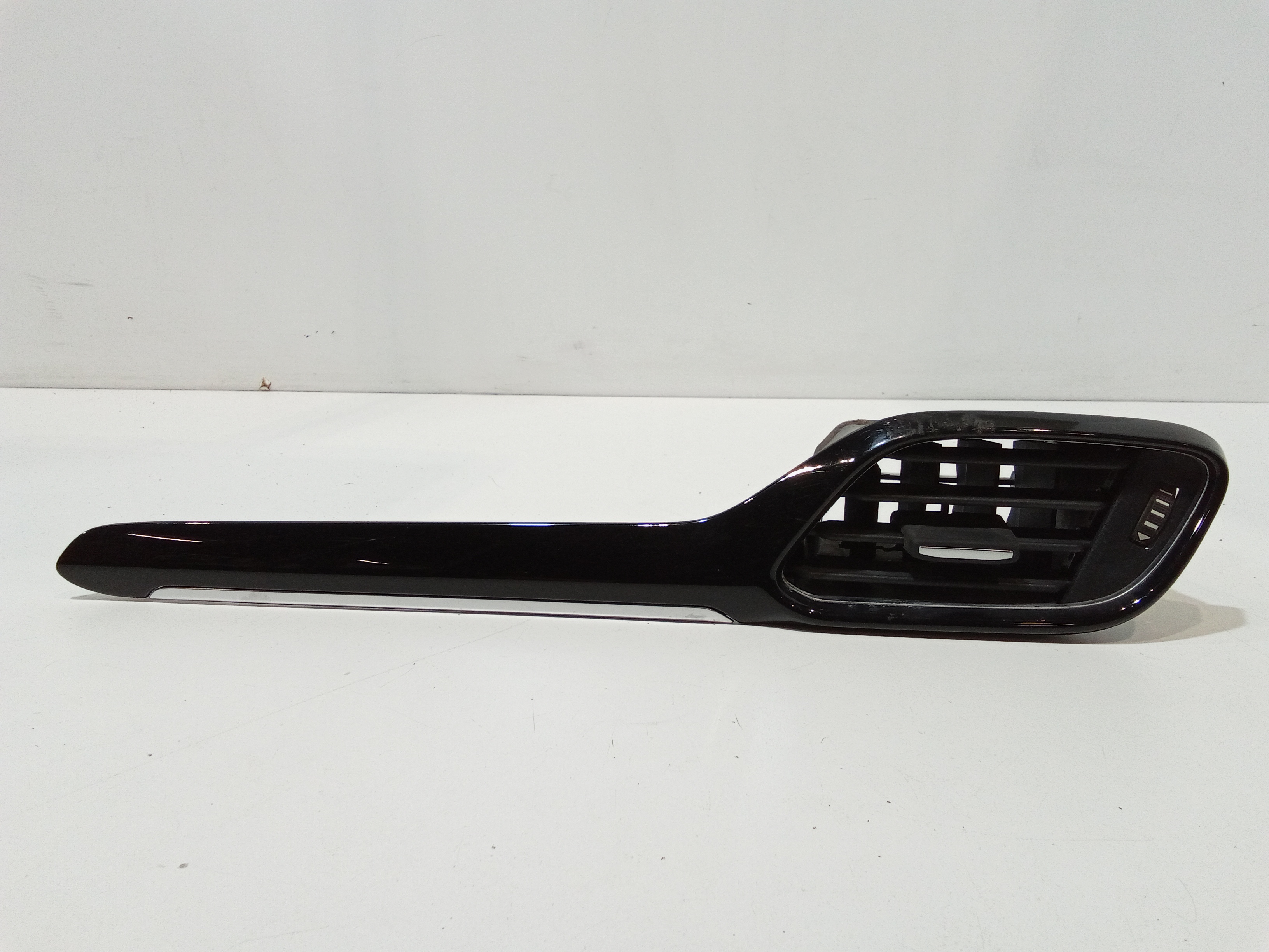 Condotto Aria Bocchette Lat. Cruscotto Destro 2086066 Usato