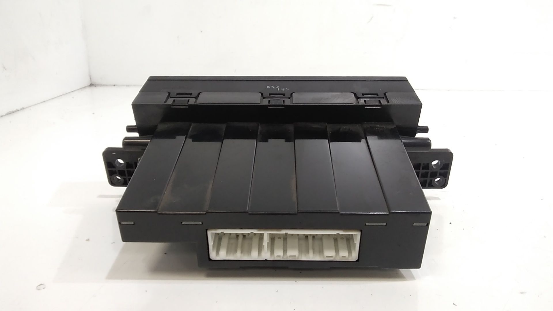 Blocco Comando Climatizzazione 972502E010 Usato