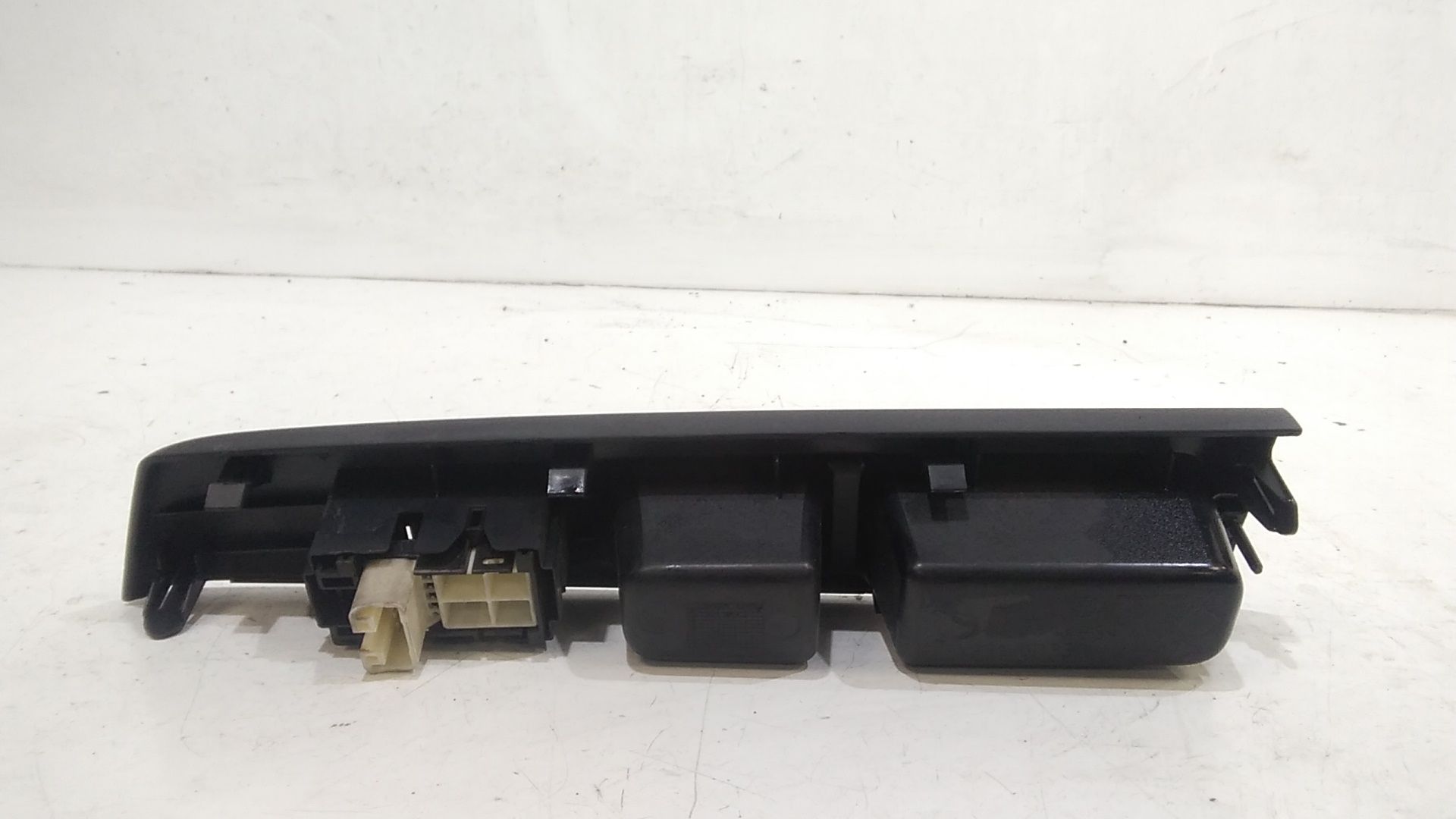 Interruttore Alzacristalli Porta Ant. Destro Usato