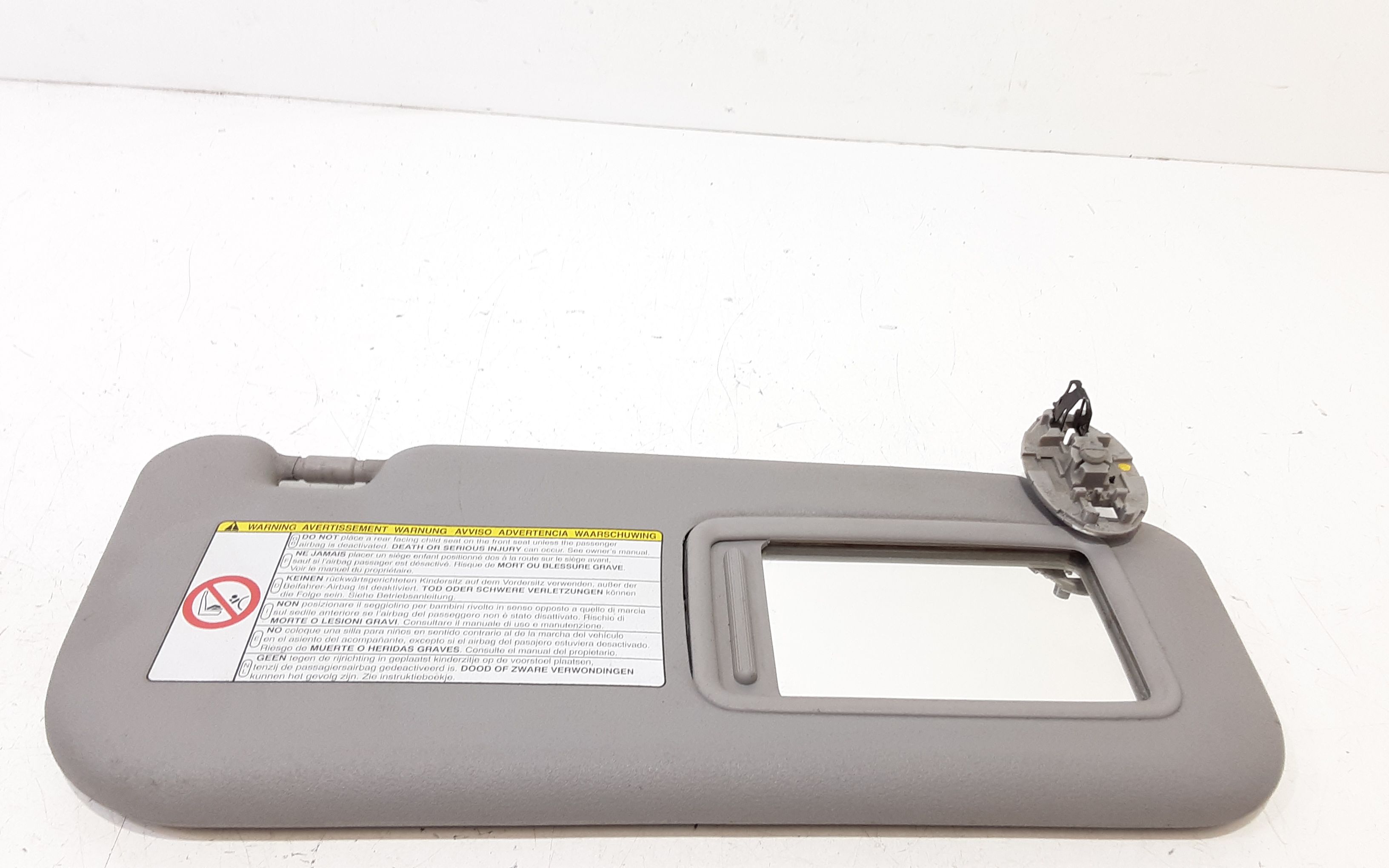 Aletta Parasole Parabrezza Destro 7431052531B0 Usato