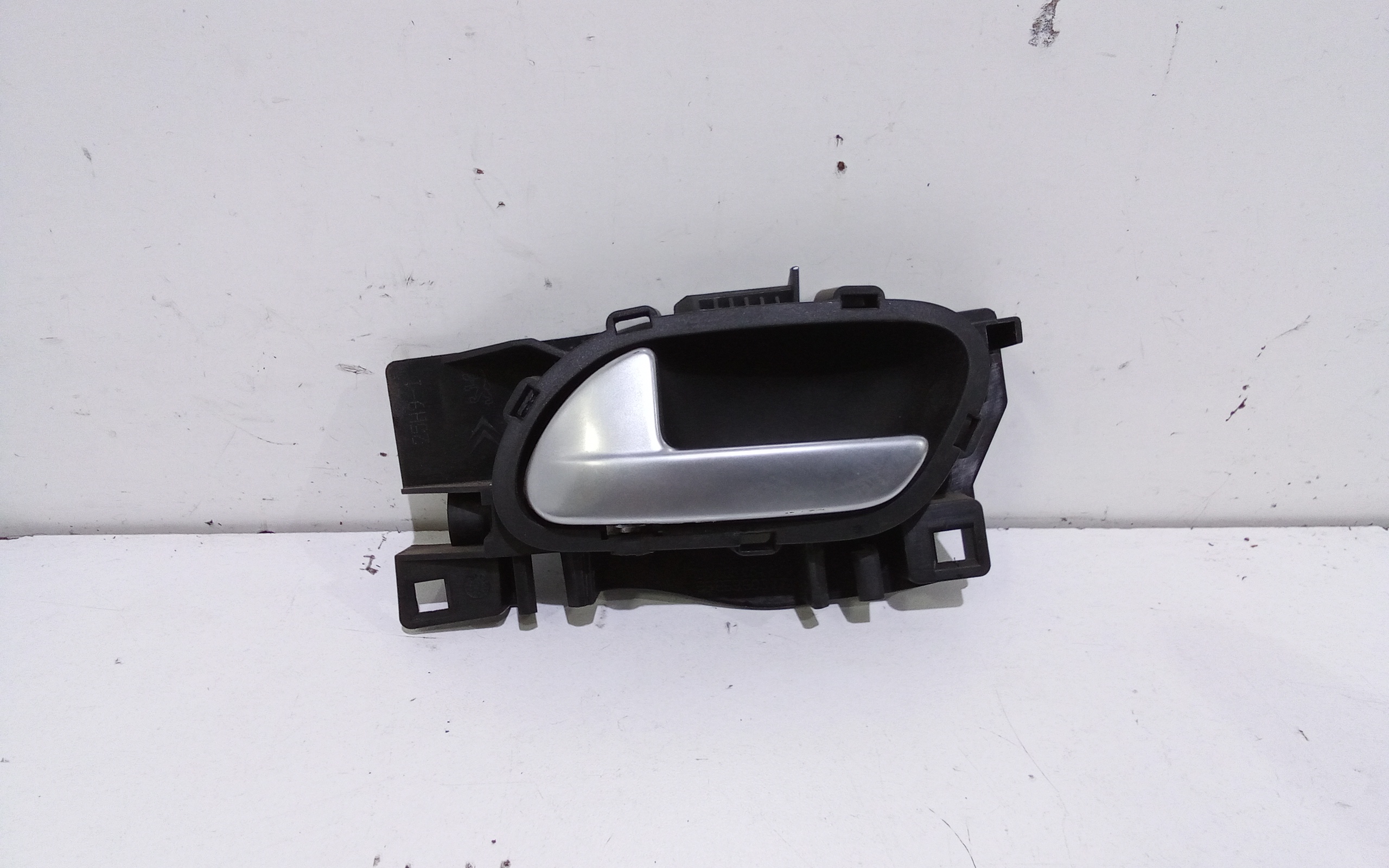 Maniglia Int. Apertura Porta Post. Sinistro 9143Q1 Usato