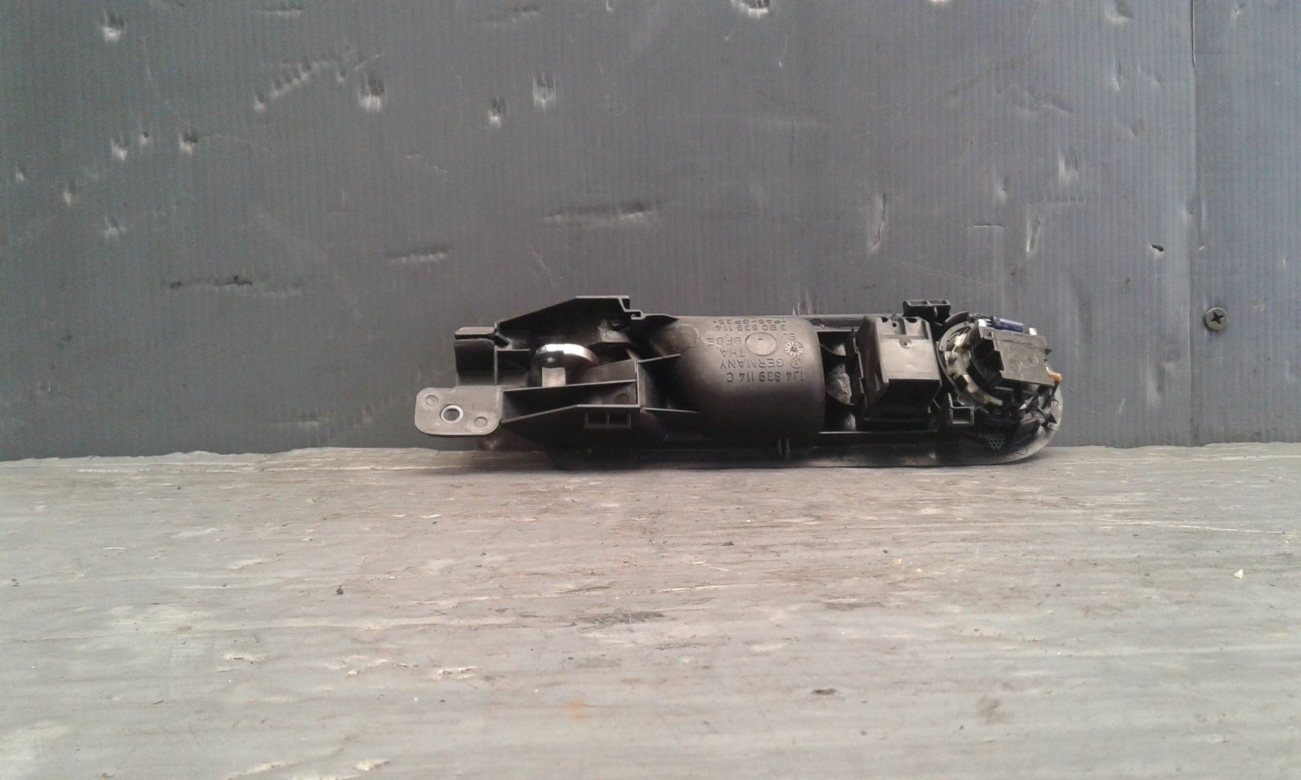 Maniglia Int. Apertura Porta Post. Destro 1K4839114BUAQ Usato