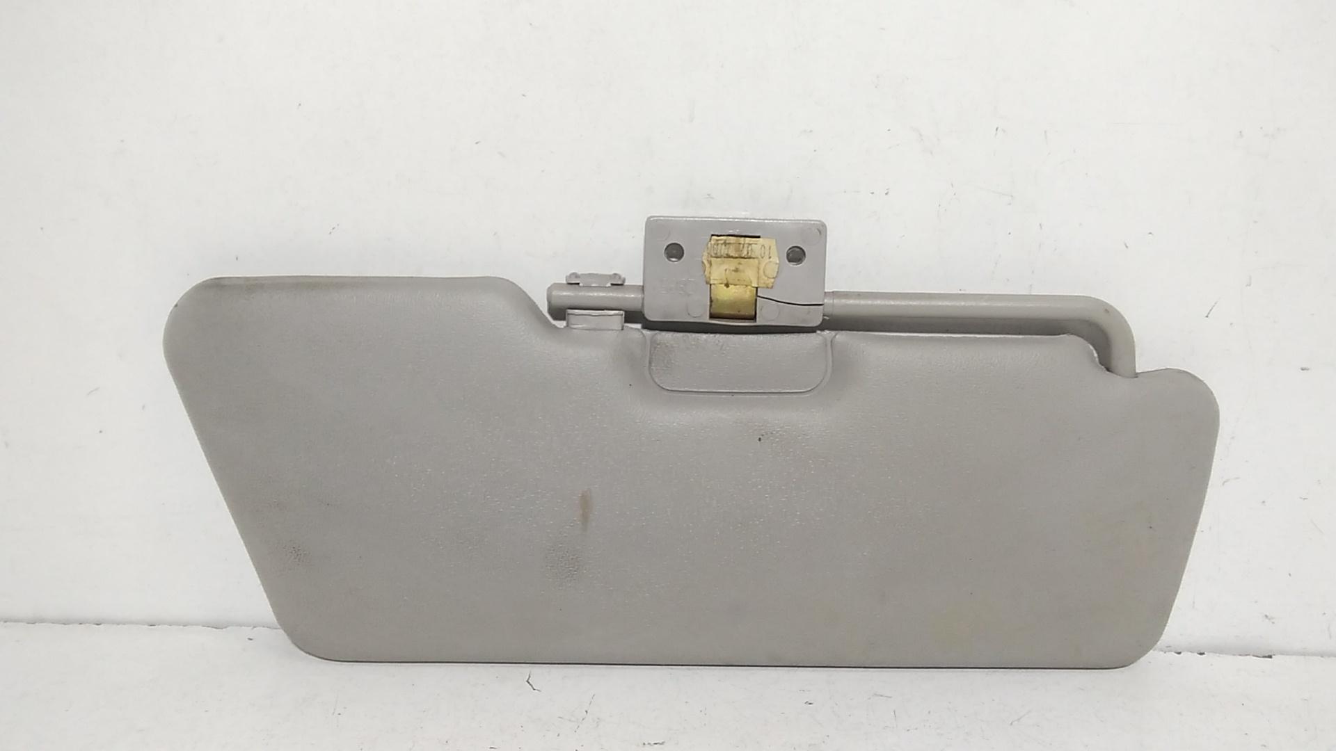 Aletta Parasole Parabrezza Sinistro 735244330 Usato