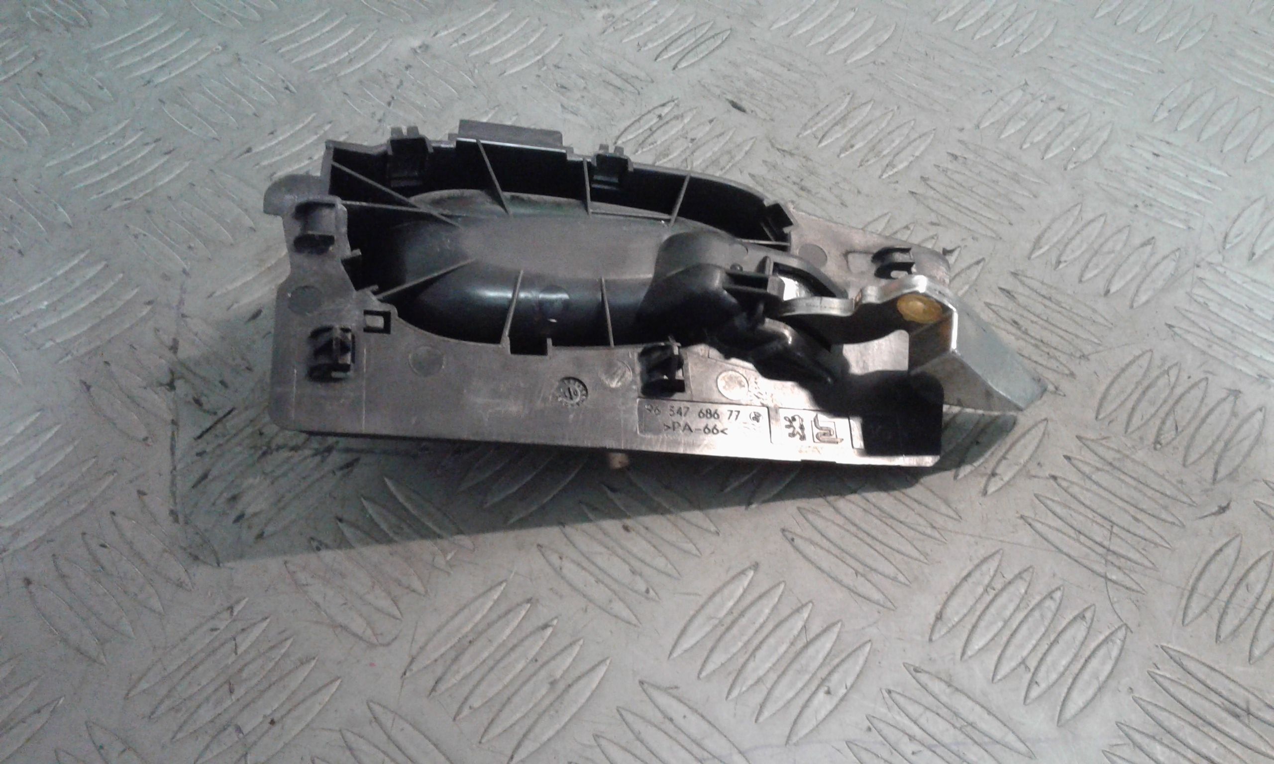 Maniglia Int. Apertura Porta Ant. Sinistro 9143E9 Usato