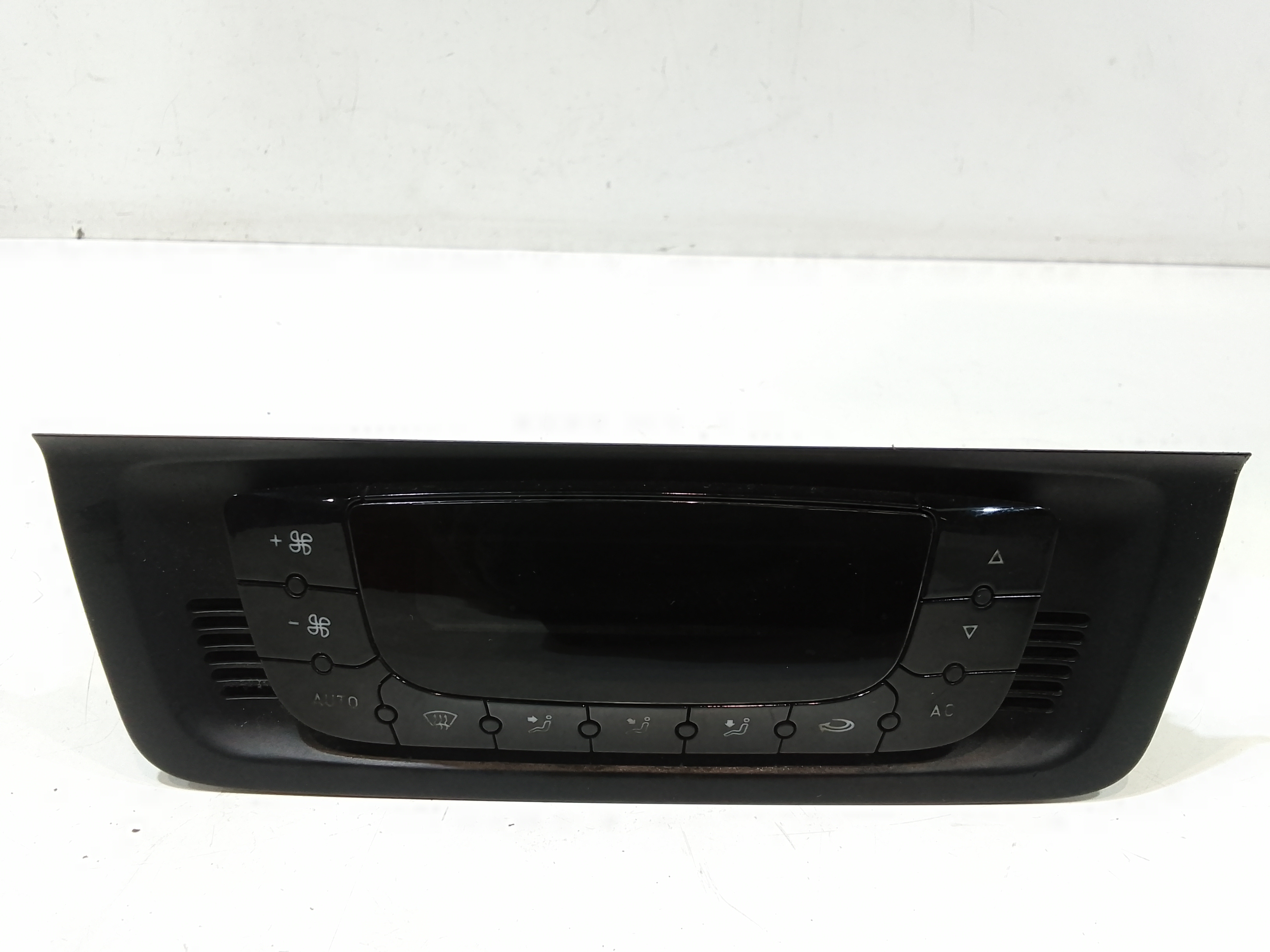 Blocco Comando Climatizzazione 6J0819045ANEE Usato