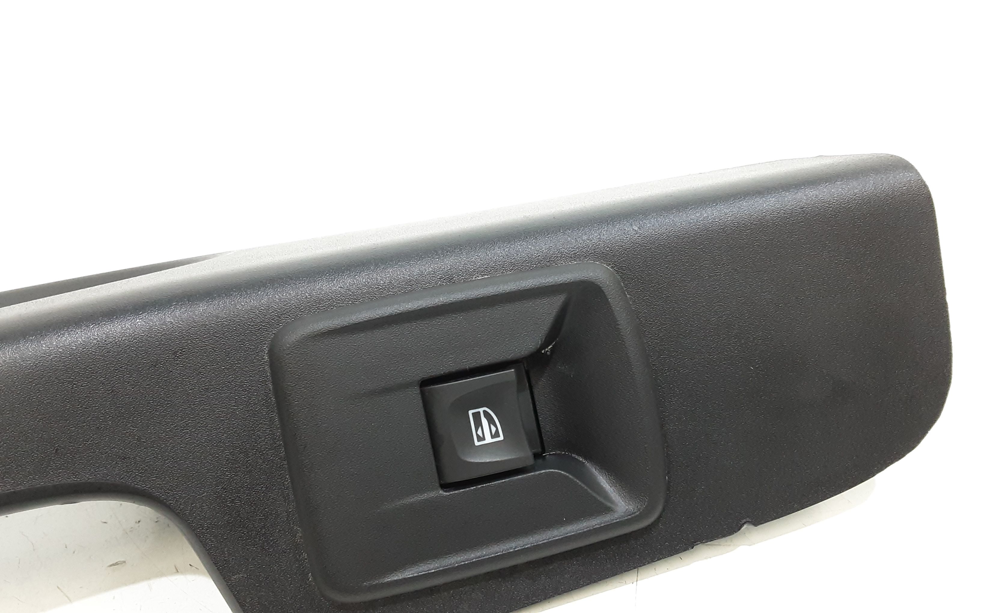 Interruttore Alzacristalli Porta Ant. Destro 254118722R Usato