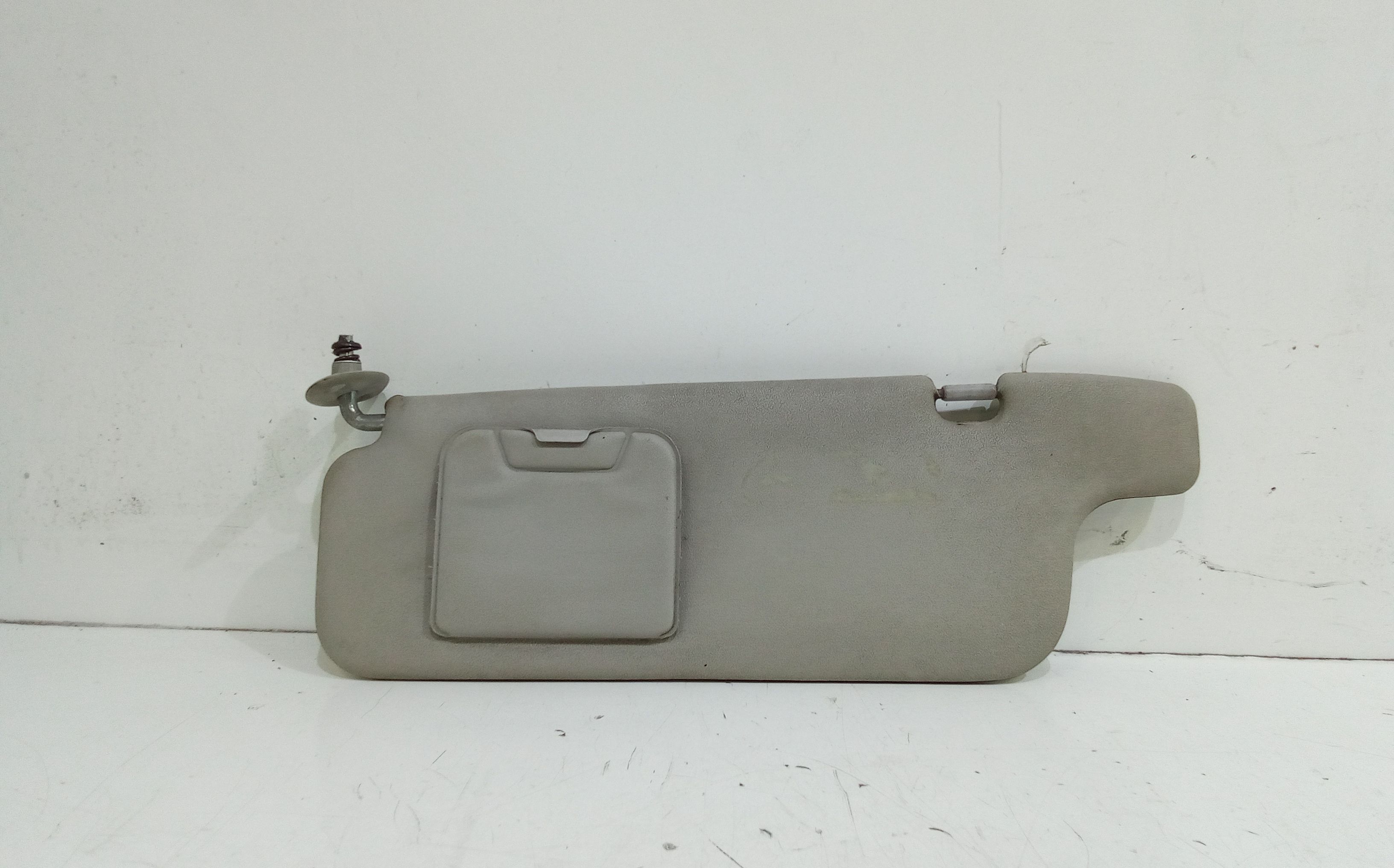 Aletta Parasole Parabrezza Sinistro 743200D031B0 Usato