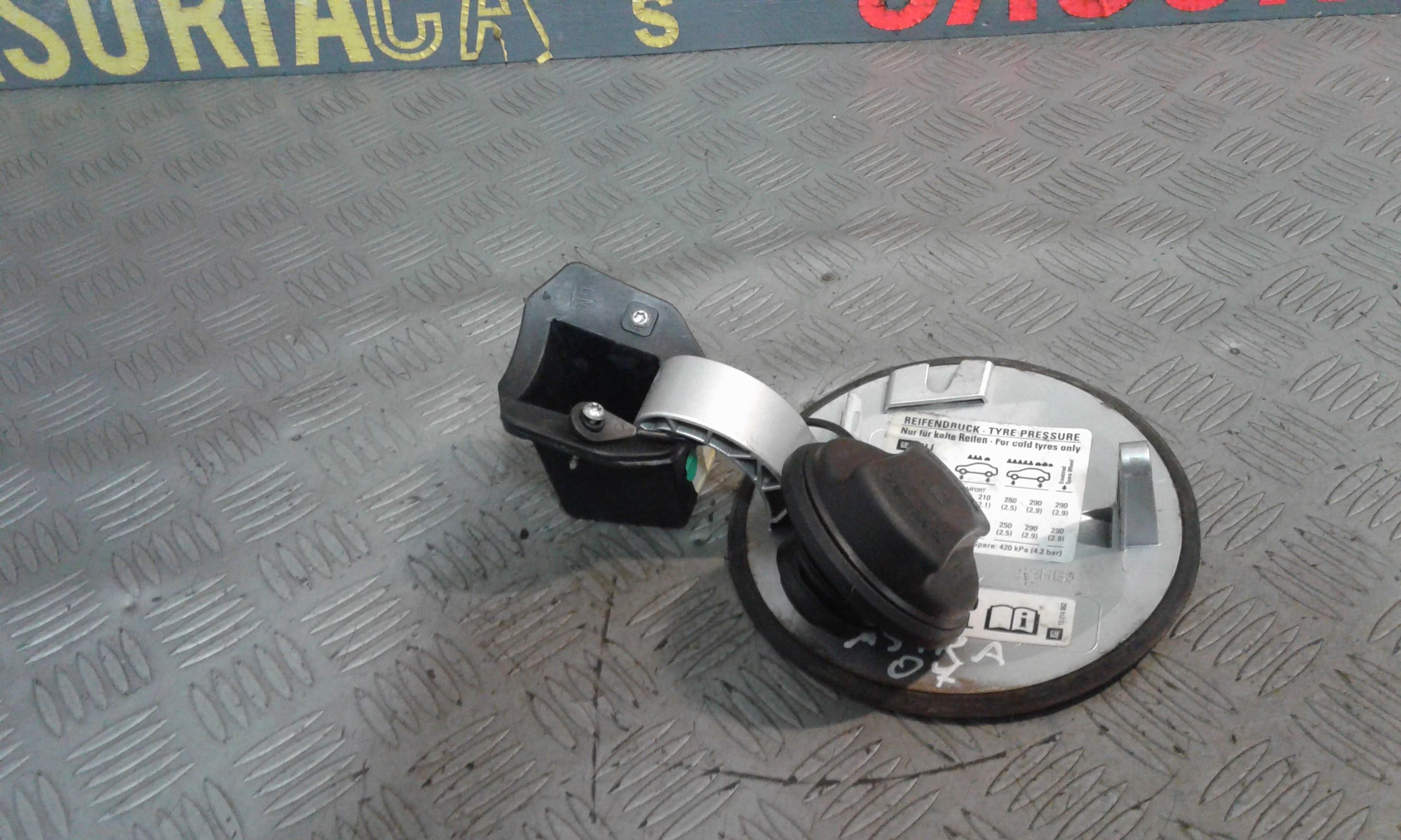 Sportello Carburante 93182651 Usato