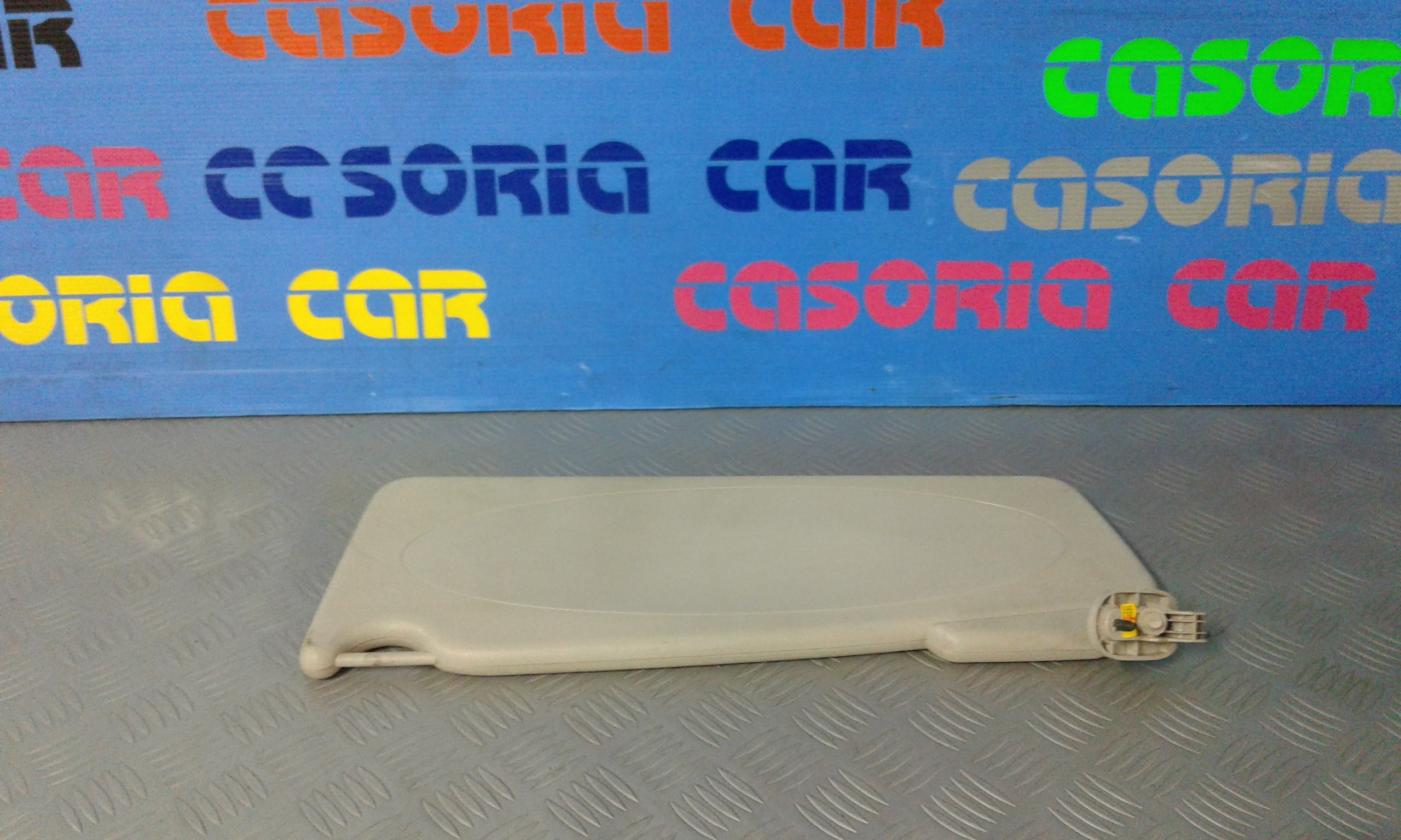 Aletta Parasole Parabrezza Destro 8200928803 Usato