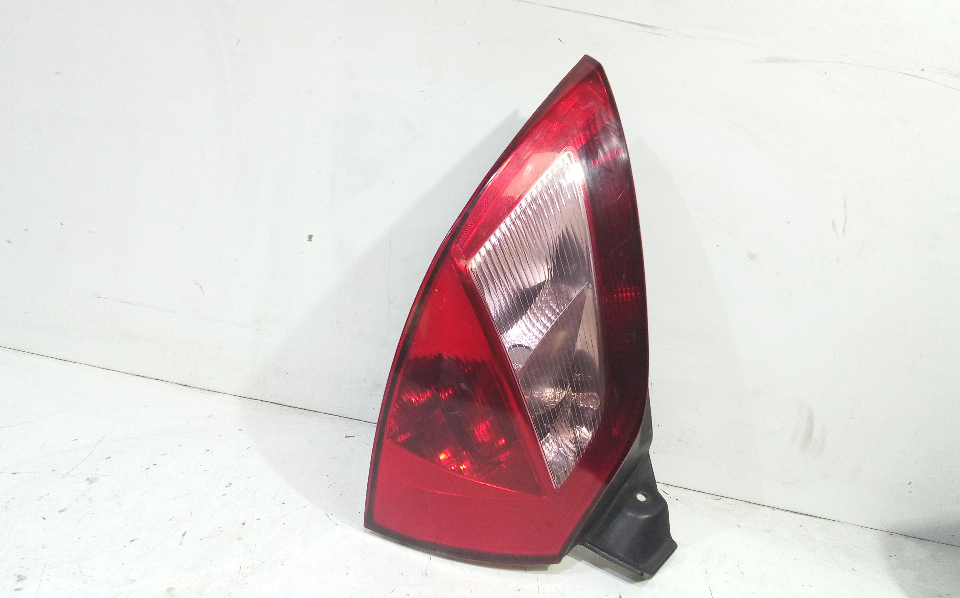 Fanale Post. Destro 8200073237 Usato