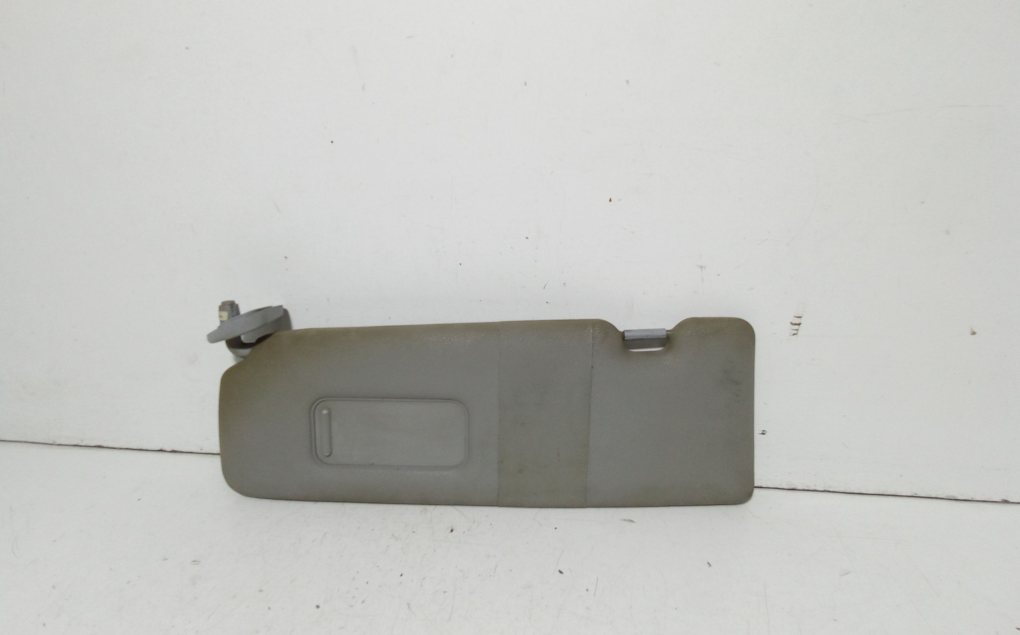 Aletta Parasole Parabrezza Sinistro 51167252503 Usato