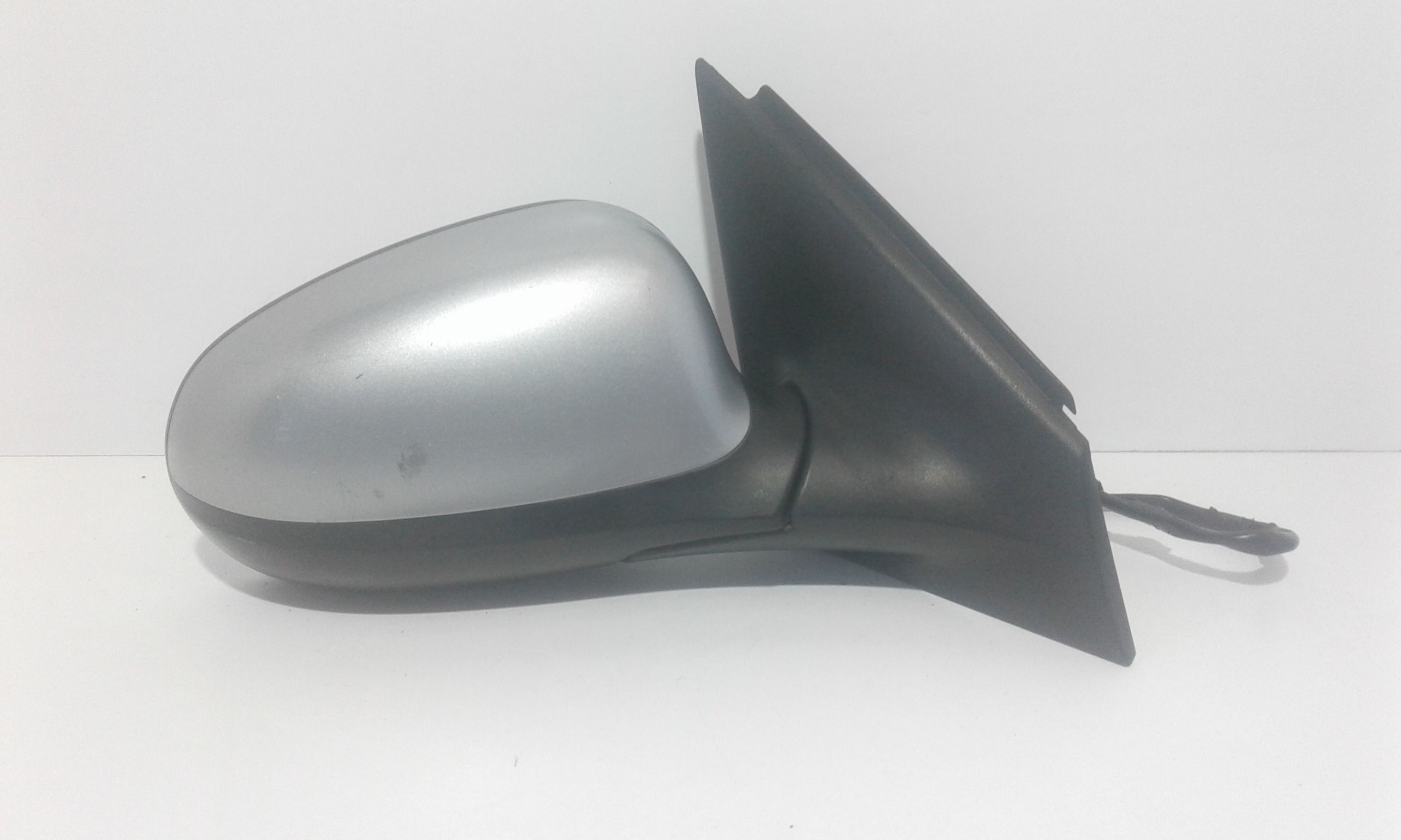 Retrovisore Est. Destro Usato