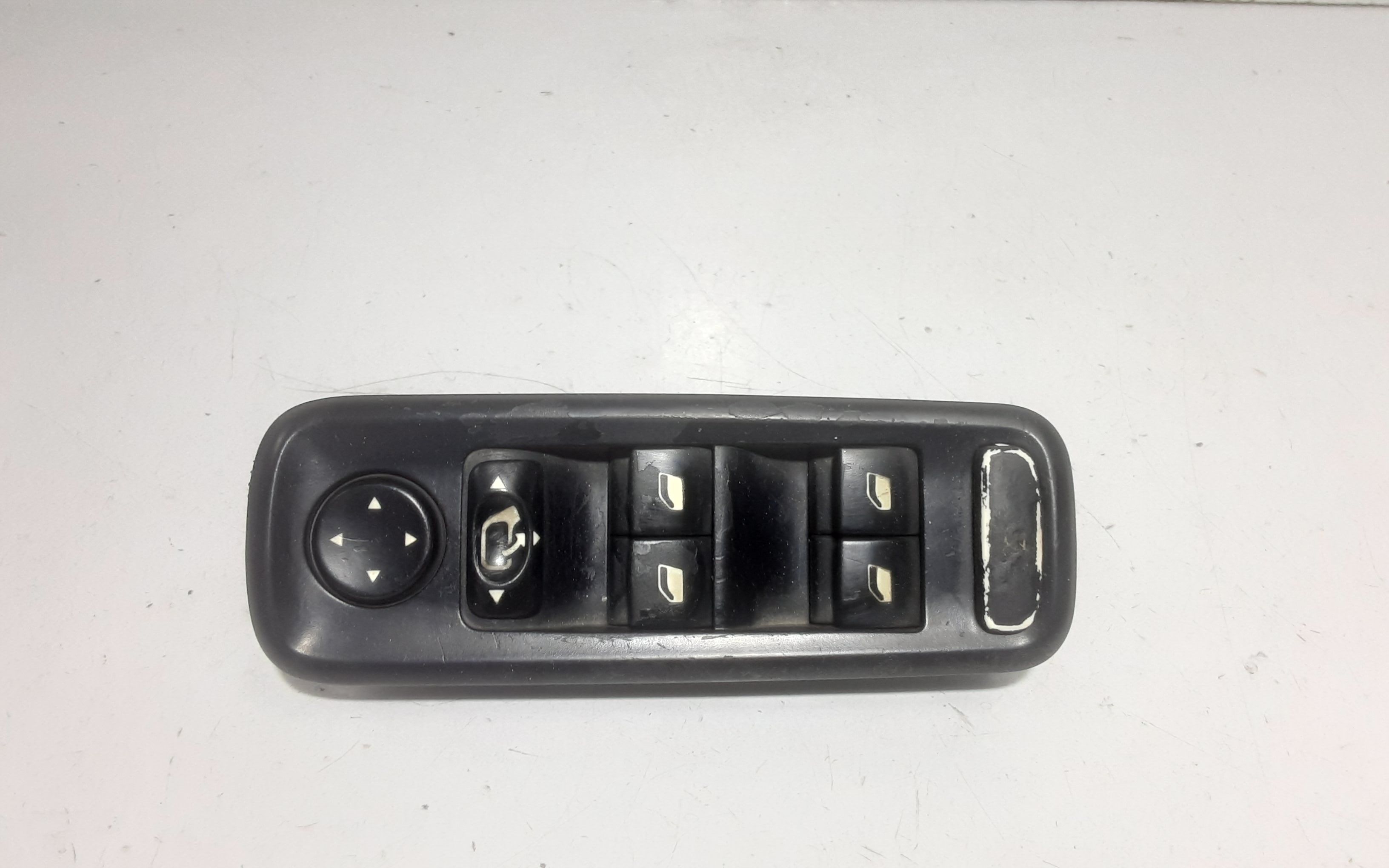 Interruttore Alzacristalli Porta Ant. Sinistro Usato