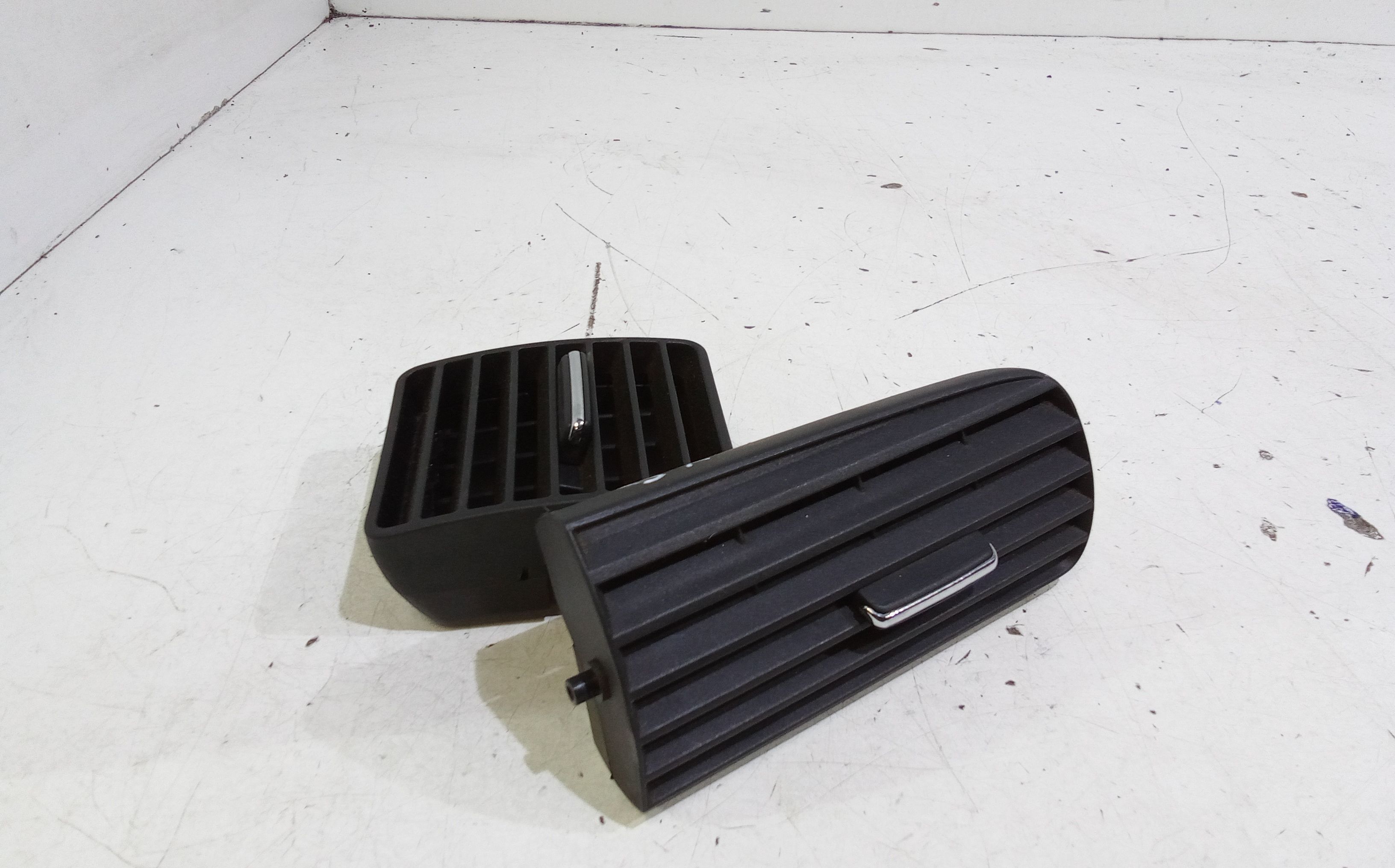 Condotto Aria Bocchette Lat. Cruscotto Destro Usato