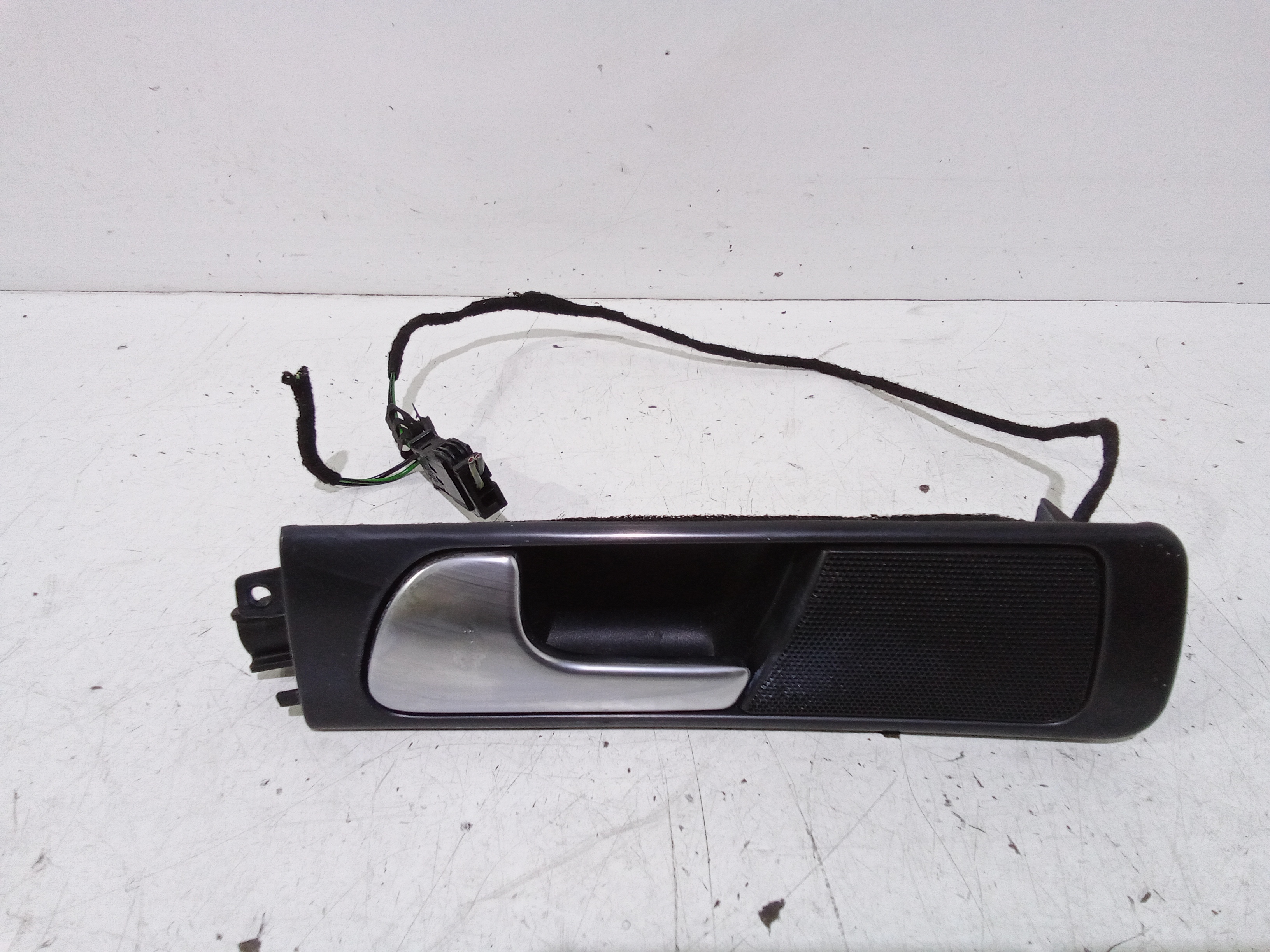 Maniglia Int. Apertura Porta Post. Sinistro 4B0839019A8TP Usato