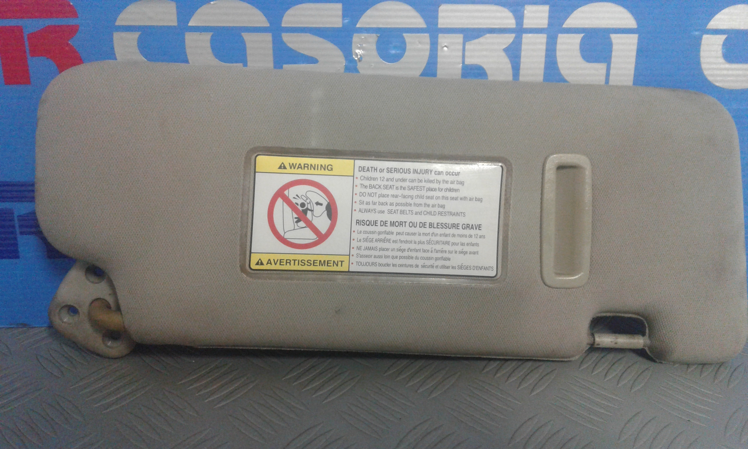 Aletta Parasole Parabrezza Sinistro 7611009501ABR Usato