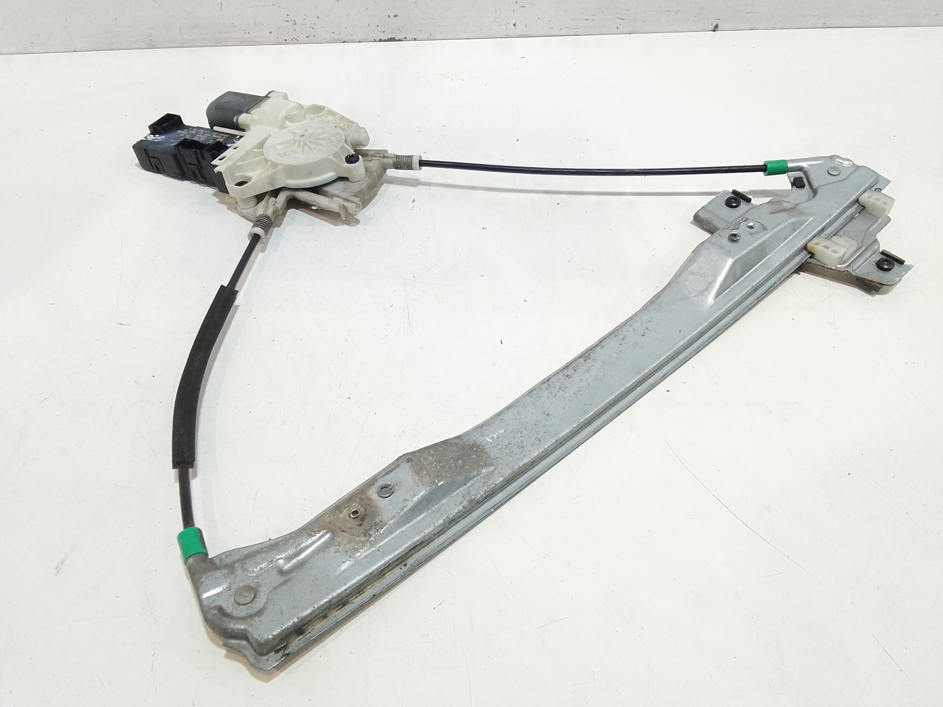 Alzacristallo Porta Ant. Destro Usato