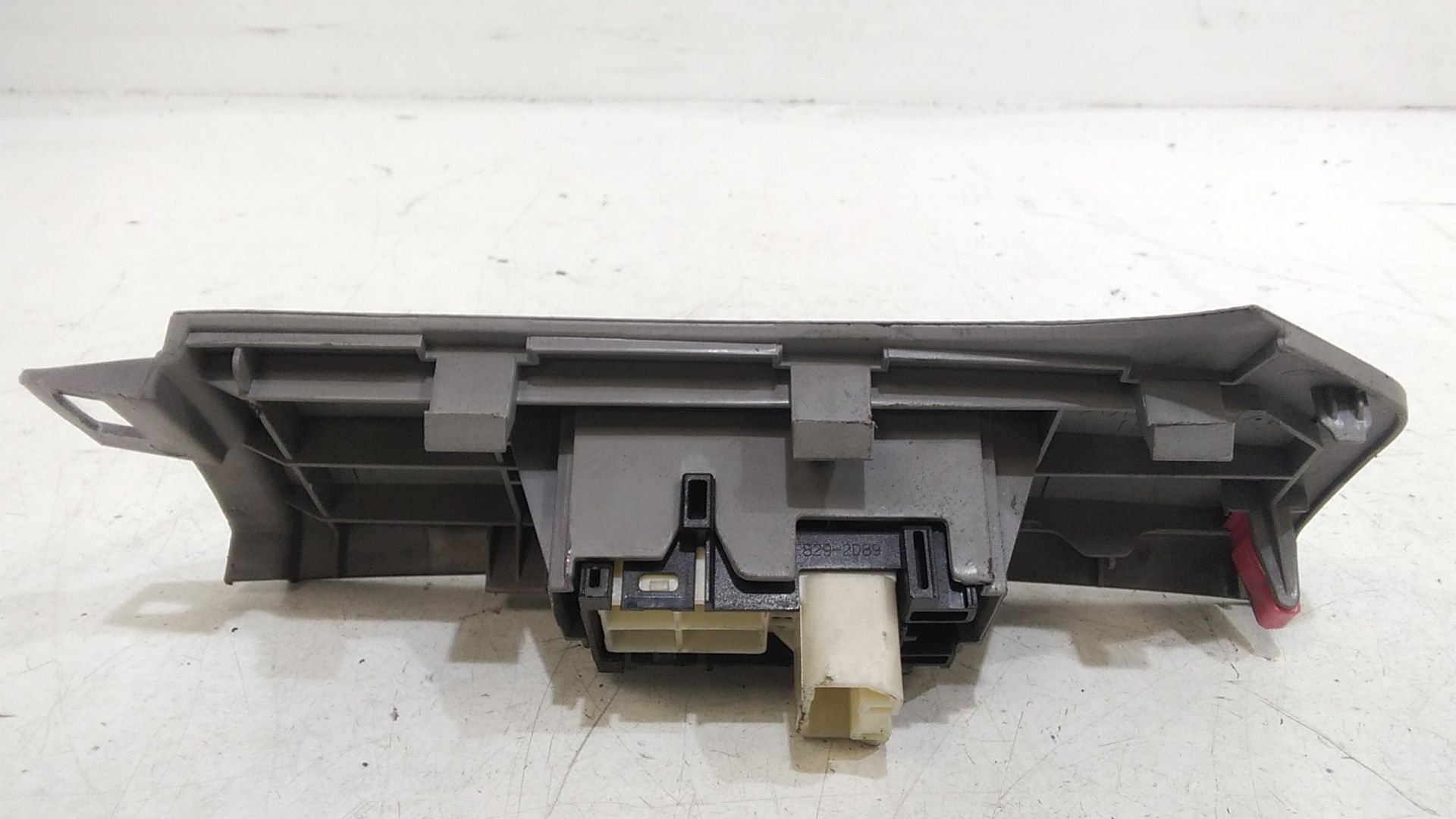 Interruttore Alzacristalli Porta Ant. Destro Usato