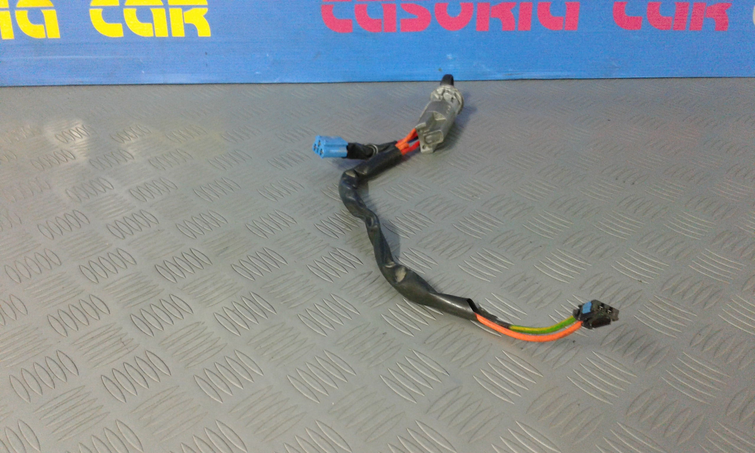 Commutatore Avviamento Con Cilindretti Serrature Usato