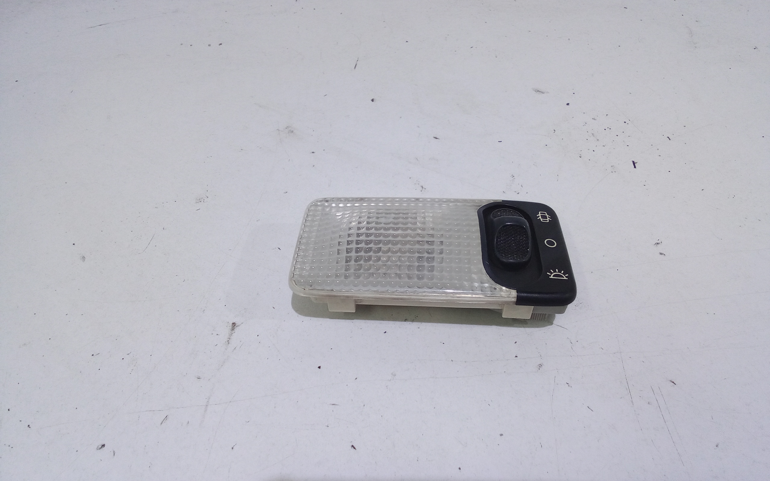 Luce Cortesia Ant. Tetto 6362P3 Usato