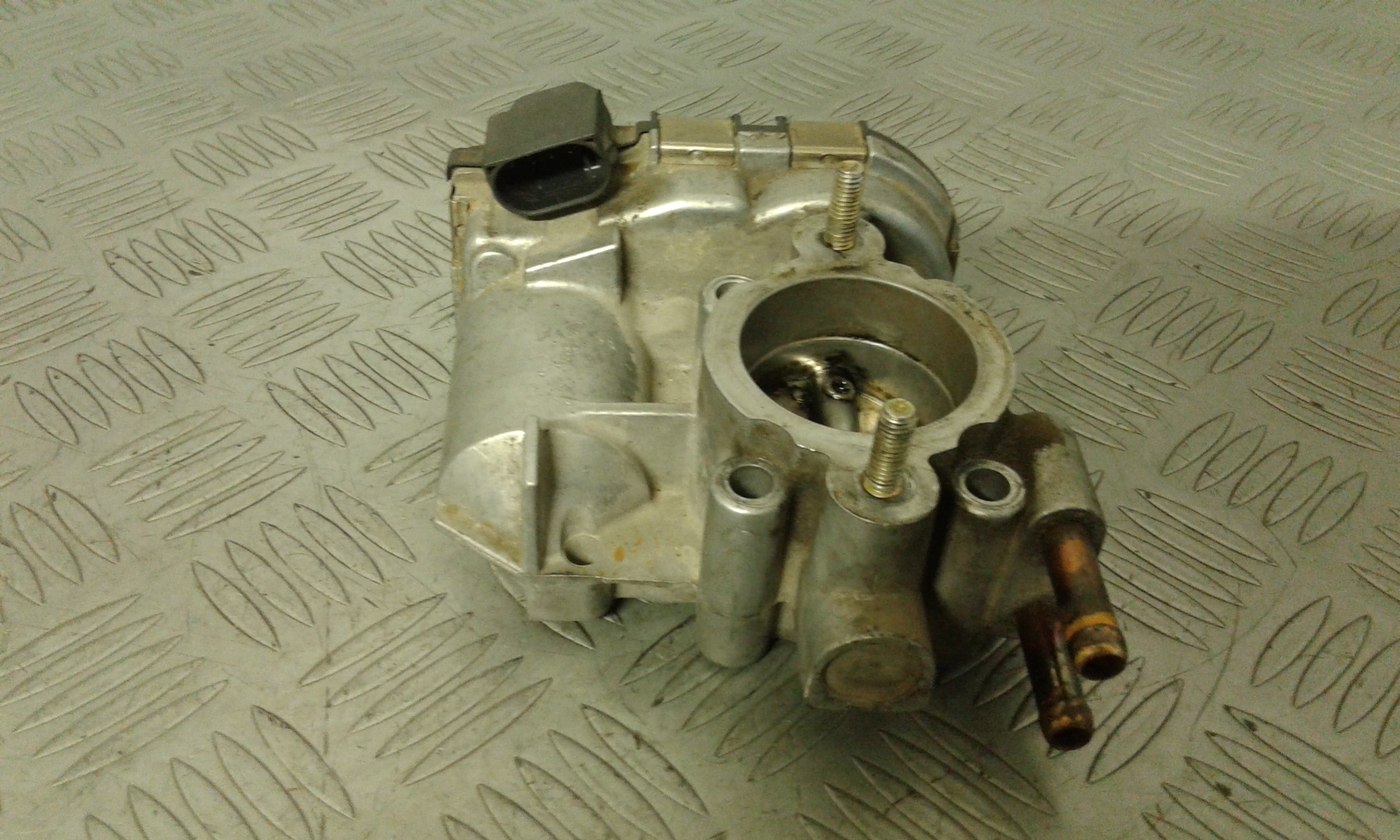 Corpo Farfallato 9157512 Usato