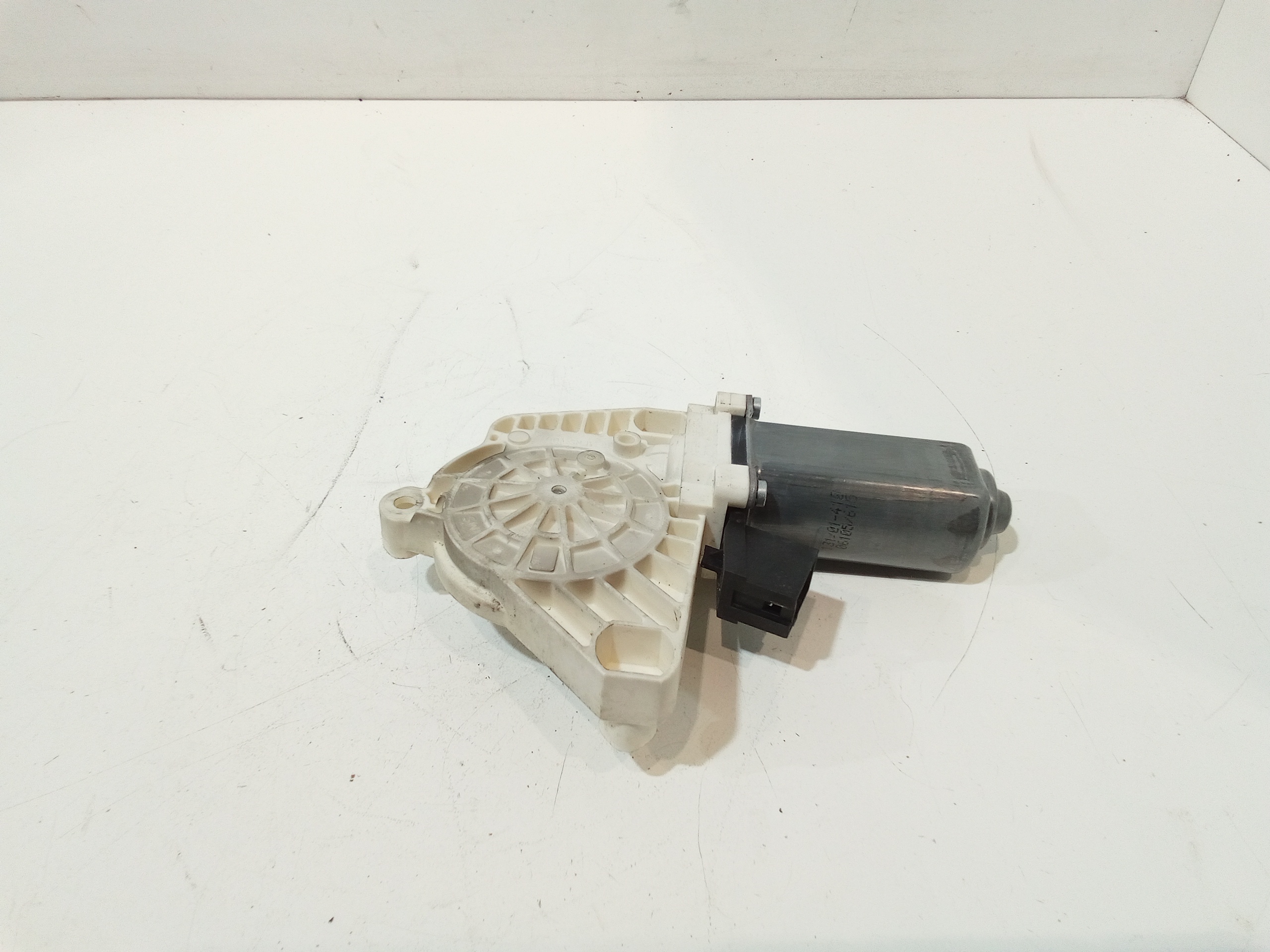 Motorino Alzacristallo Porta Ant. Destro A1698204242 Usato