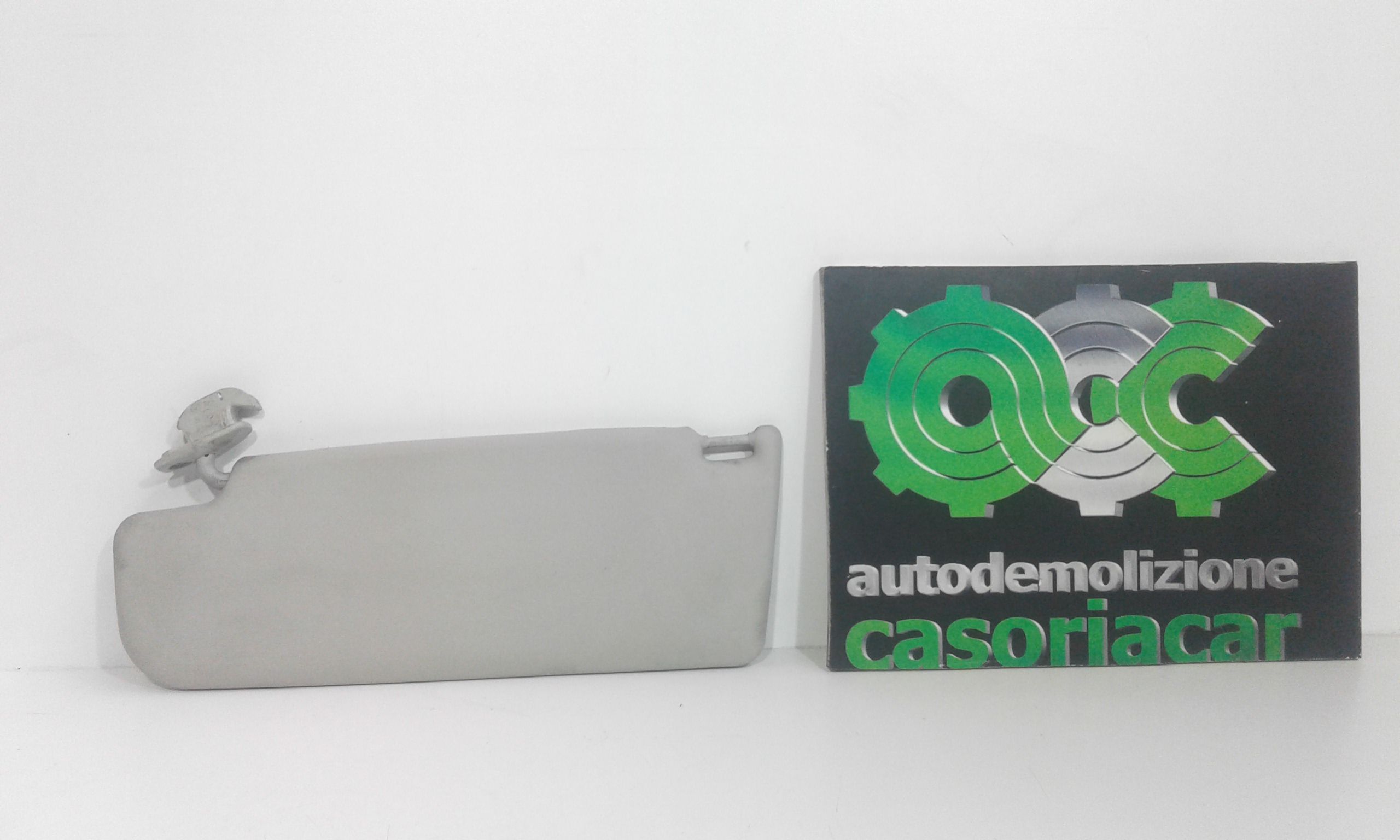 Aletta Parasole Parabrezza Destro 6X0857552E2F4 Usato